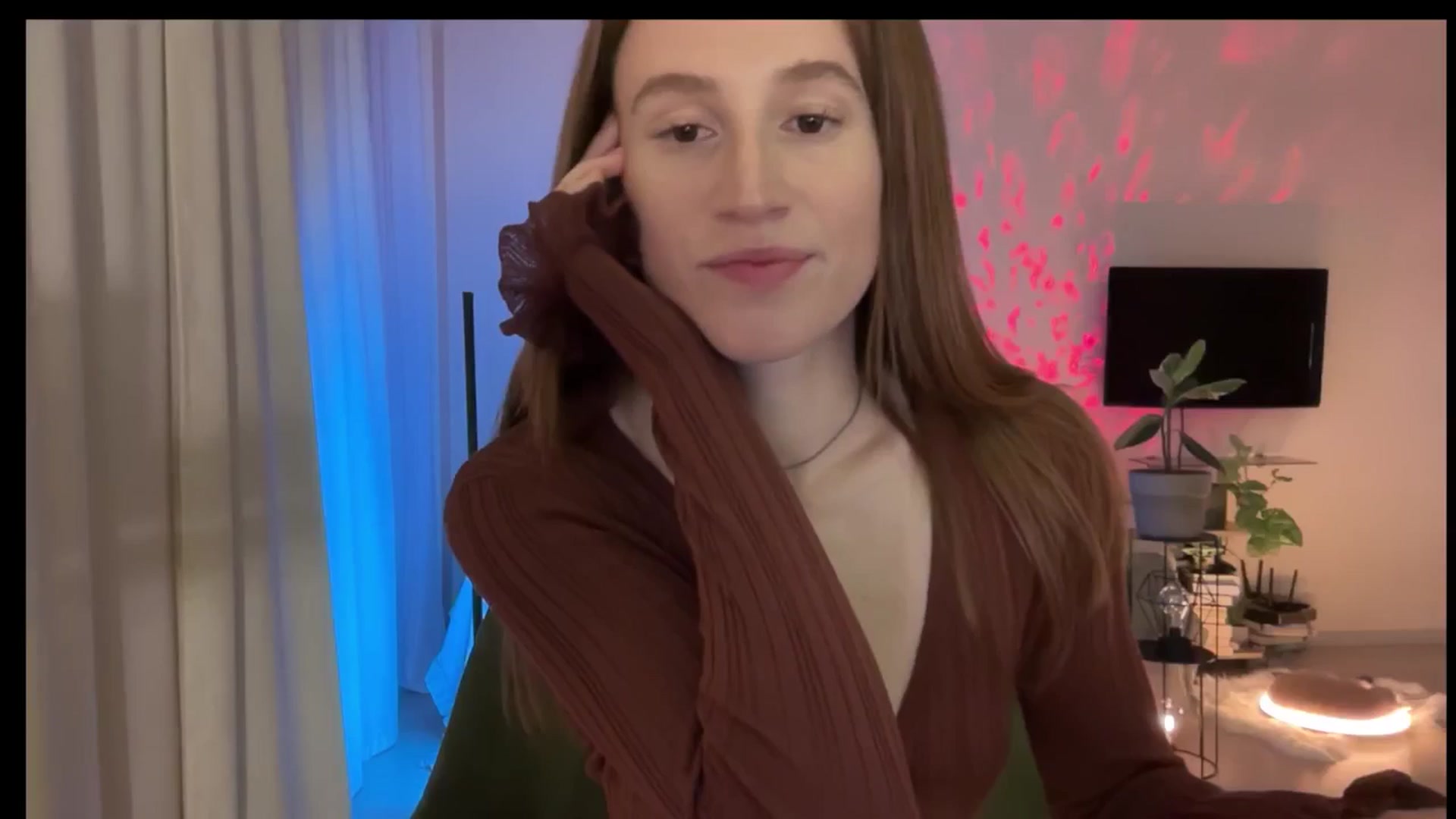 Gallery image thumbnail from LovelyBvnny's myfreecams stream on, 02/01/2025, 17:10 image 15 of 20