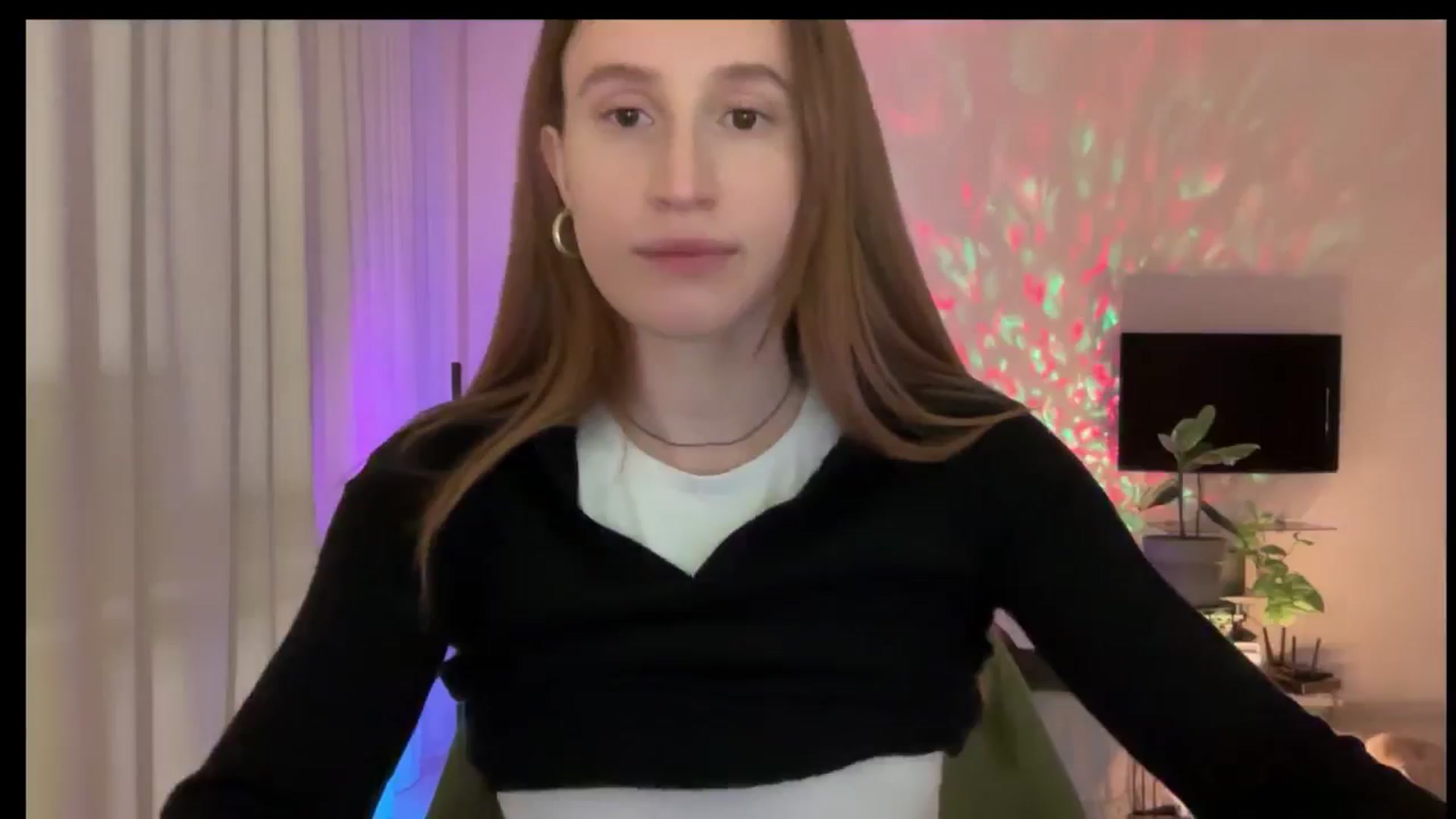 Gallery image thumbnail from LovelyBvnny's myfreecams stream on, 02/03/2025, 17:07 image 15 of 20