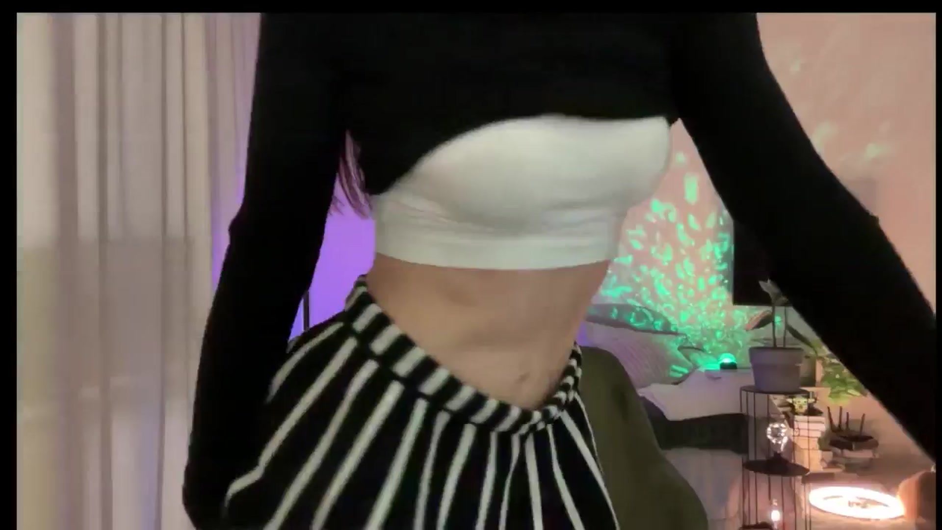 Gallery image thumbnail from LovelyBvnny's myfreecams stream on, 02/03/2025, 17:07 image 13 of 20