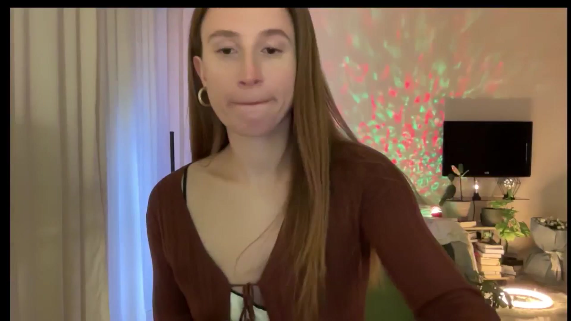 Gallery image thumbnail from LovelyBvnny's myfreecams stream on, 02/27/2025, 17:51 image 11 of 20