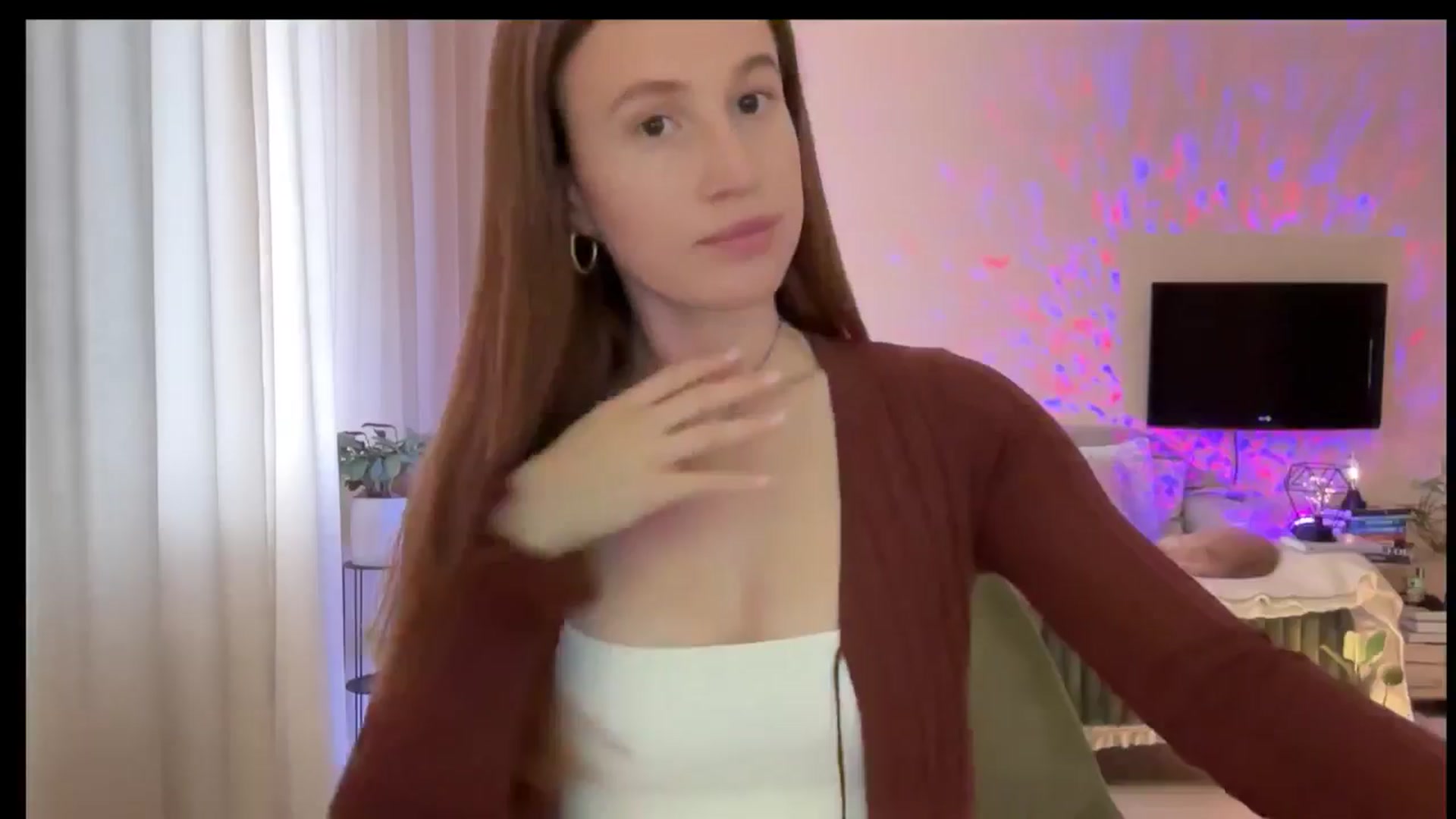 Gallery image thumbnail from LovelyBvnny's myfreecams stream on, 03/02/2025, 14:19 image 6 of 20