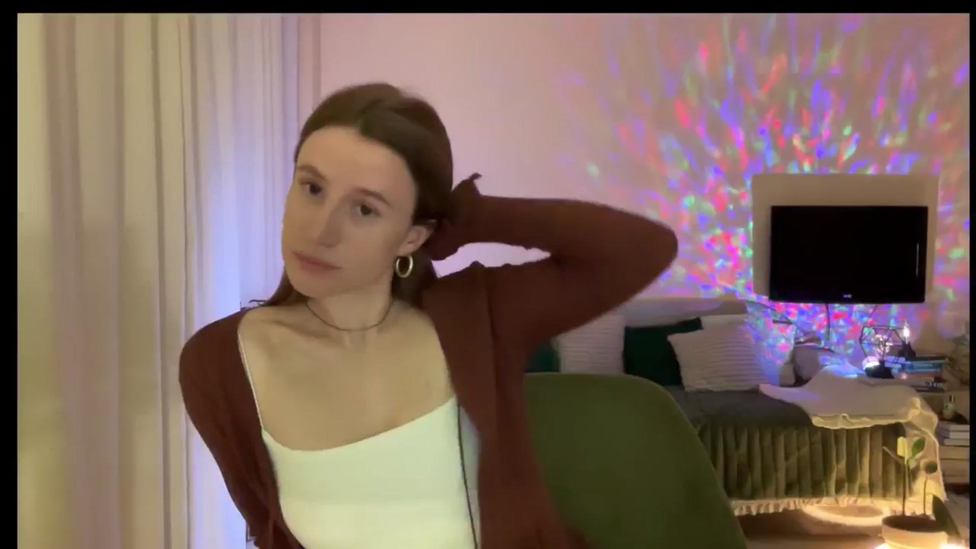 Gallery image thumbnail from LovelyBvnny's myfreecams stream on, 03/02/2025, 17:19 image 16 of 20