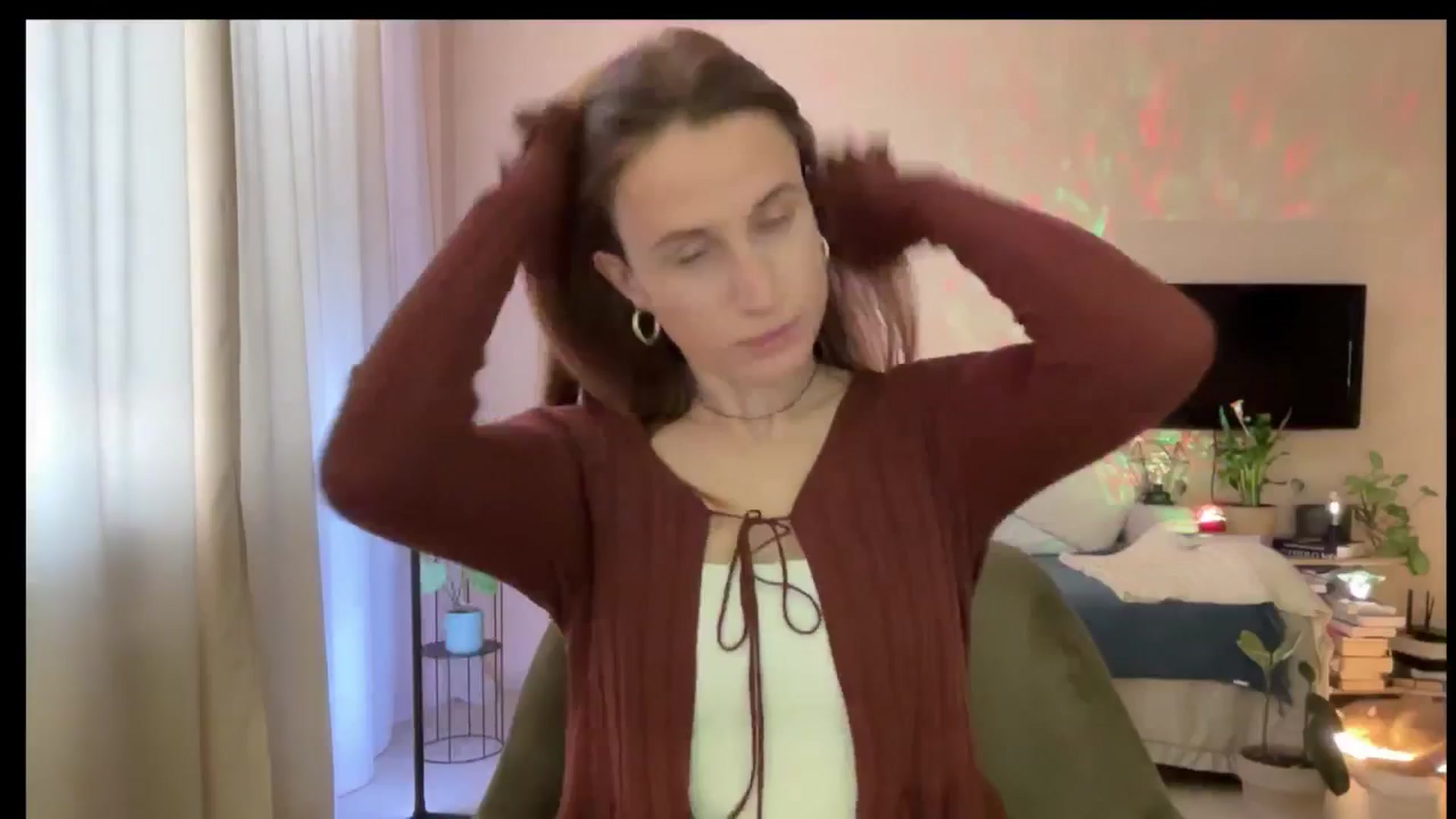 Gallery image thumbnail from LovelyBvnny's myfreecams stream on, 03/18/2025, 14:42 image 18 of 20