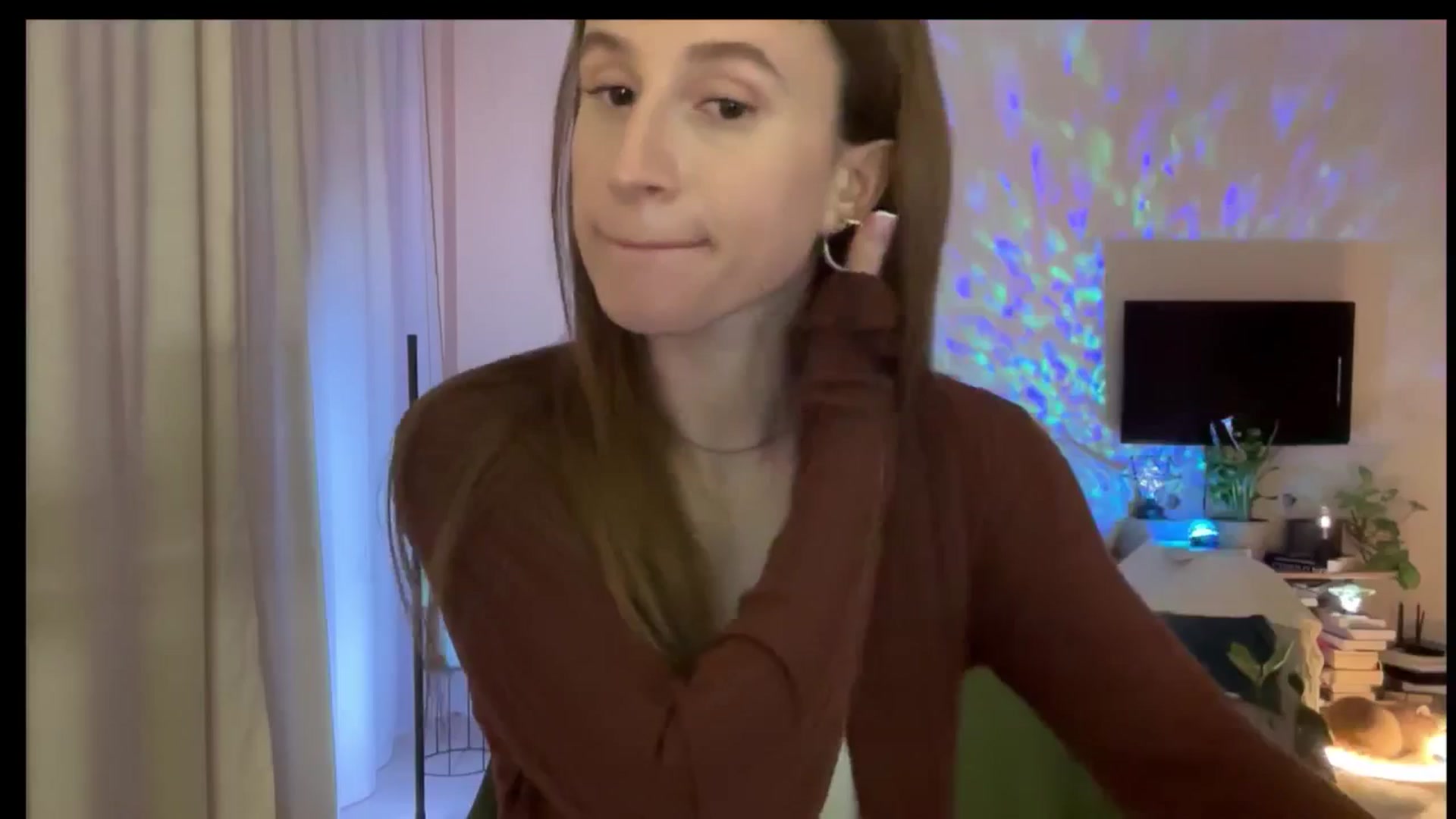 Gallery image thumbnail from LovelyBvnny's myfreecams stream on, 03/18/2025, 17:00 image 19 of 20