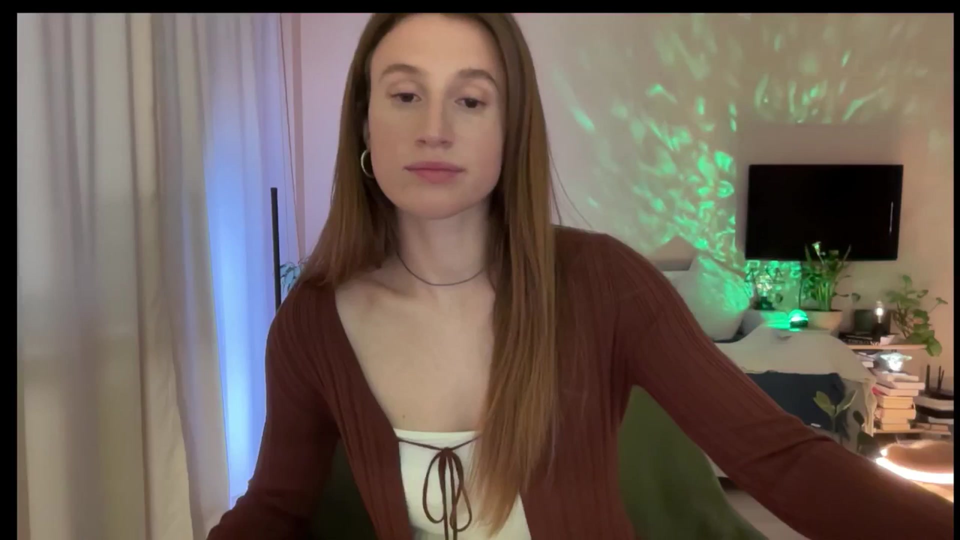 Gallery image thumbnail from LovelyBvnny's myfreecams stream on, 03/18/2025, 17:00 image 4 of 20