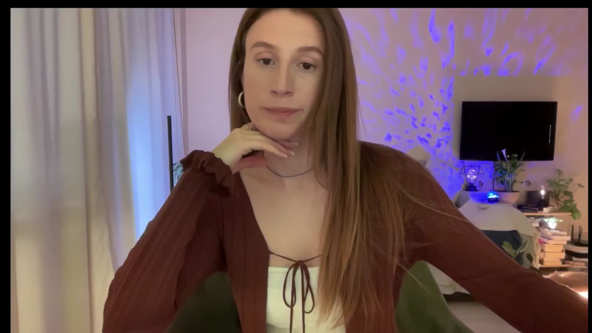 Gallery image thumbnail from LovelyBvnny's myfreecams stream on, 03/18/2025, 17:00 image 3 of 20