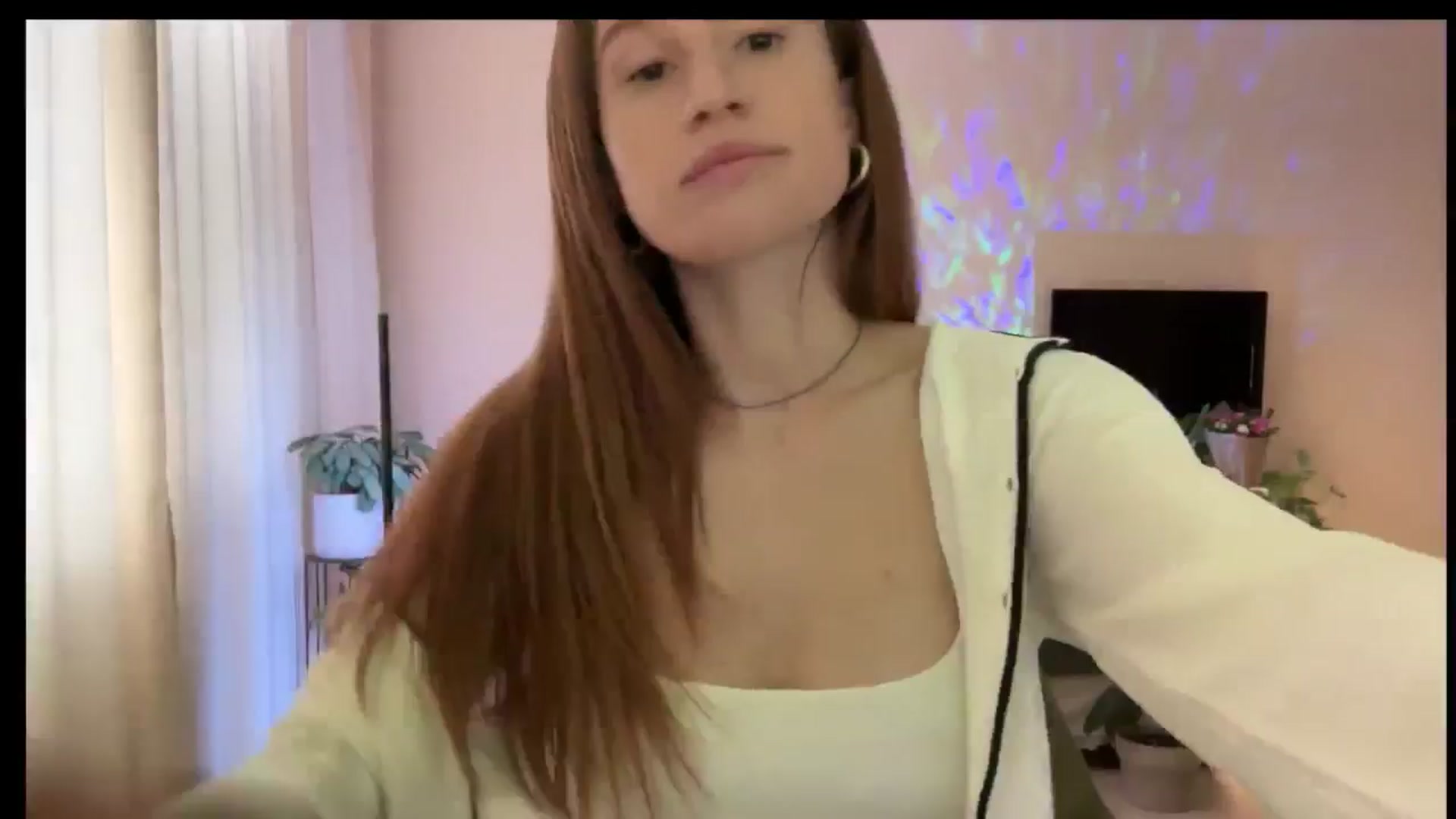Gallery image thumbnail from LovelyBvnny's myfreecams stream on, 03/24/2025, 14:00 image 14 of 20