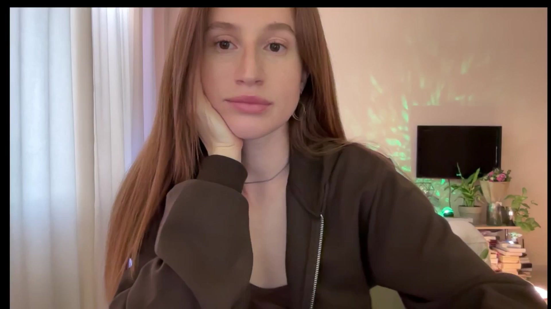 Gallery image thumbnail from LovelyBvnny's myfreecams stream on, 03/26/2025, 14:05 image 15 of 20