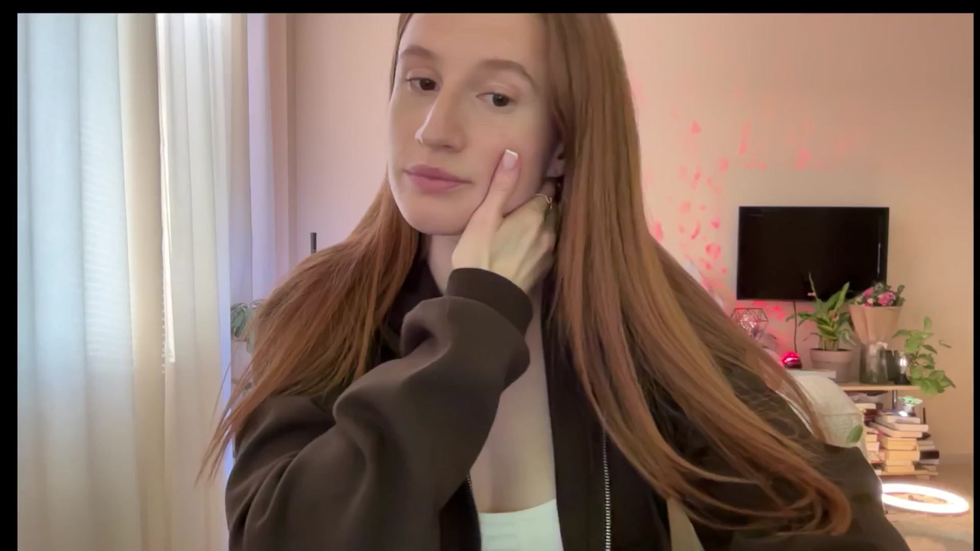 Gallery image thumbnail from LovelyBvnny's myfreecams stream on, 03/26/2025, 14:39 image 1 of 20