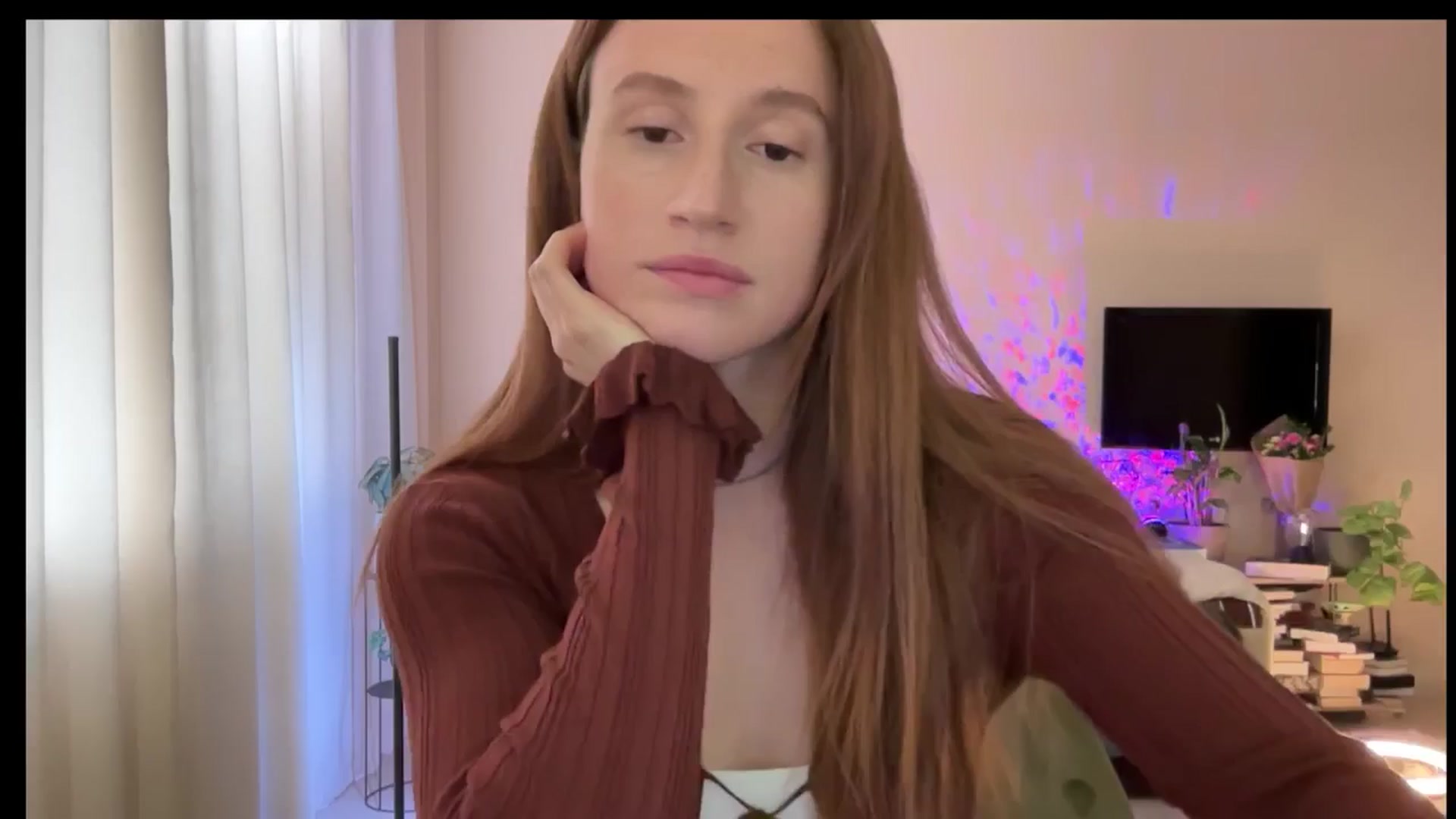 Gallery image thumbnail from LovelyBvnny's myfreecams stream on, 04/02/2025, 14:43 image 6 of 20