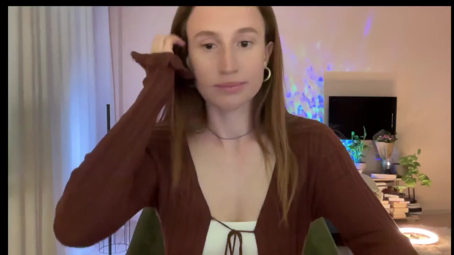 Gallery image thumbnail from LovelyBvnny's myfreecams stream on, 04/02/2025, 17:24 image 9 of 20