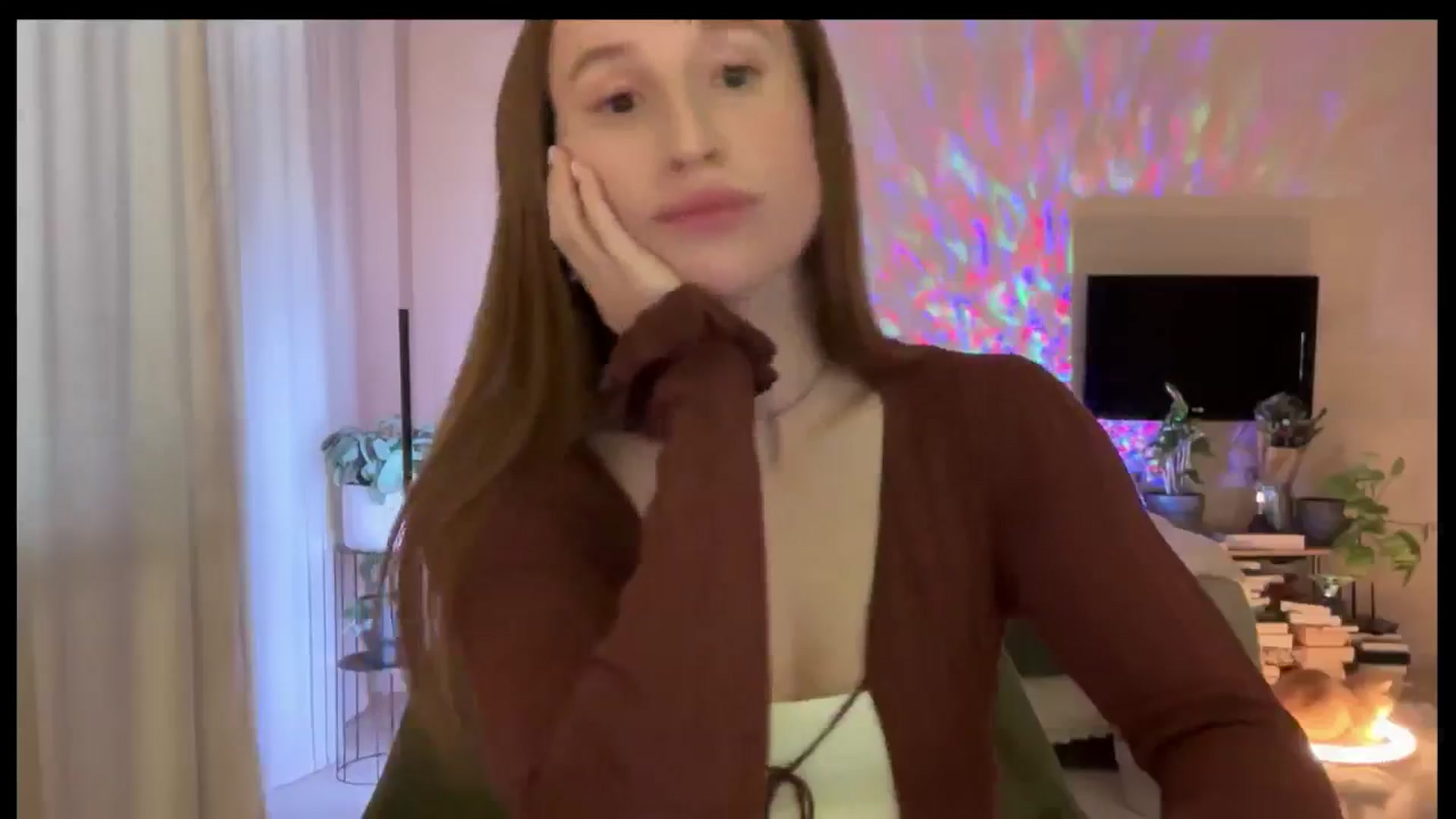 Gallery image thumbnail from LovelyBvnny's myfreecams stream on, 04/12/2025, 17:04 image 17 of 20