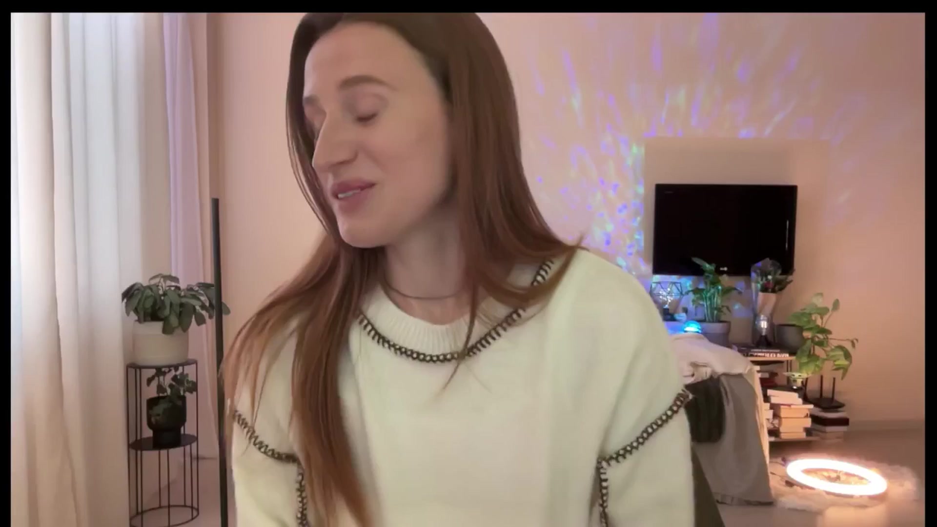 Gallery image thumbnail from LovelyBvnny's myfreecams stream on, 04/13/2025, 15:22 image 13 of 20