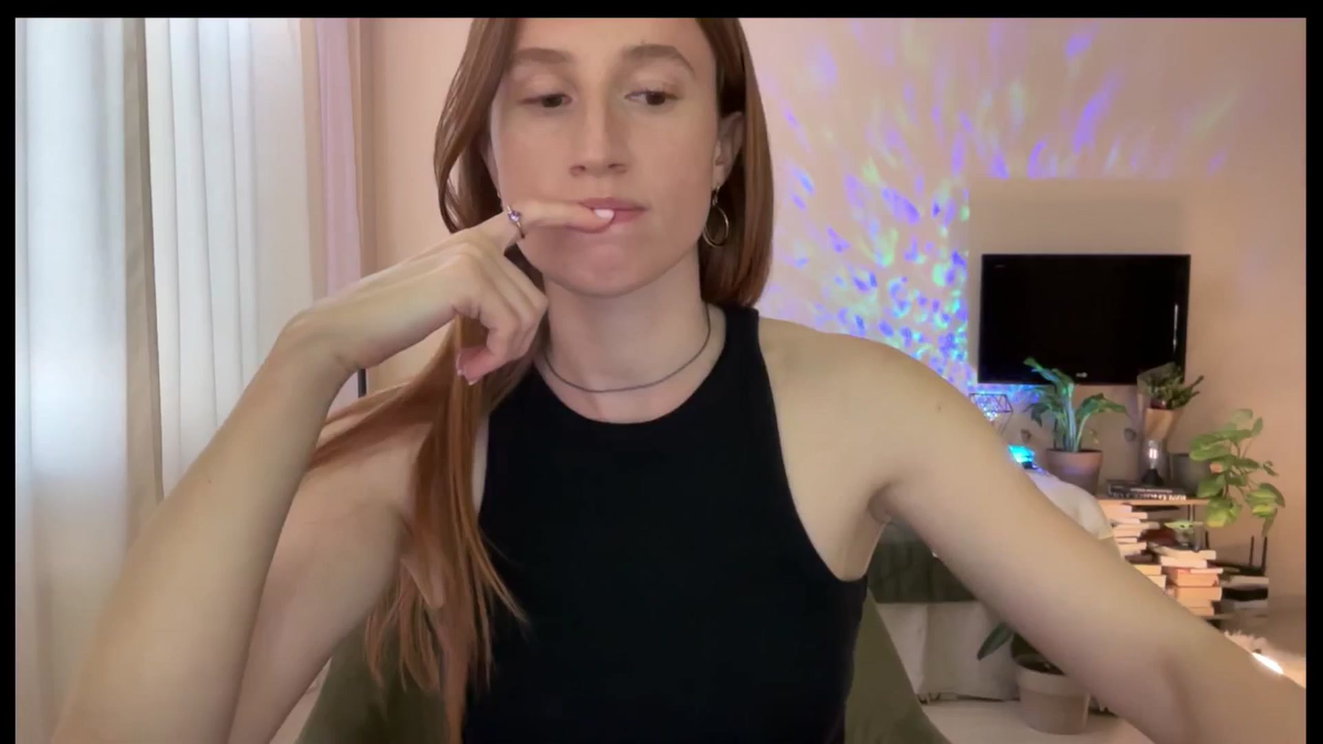 Gallery image thumbnail from LovelyBvnny's myfreecams stream on, 04/18/2025, 16:19 image 6 of 20