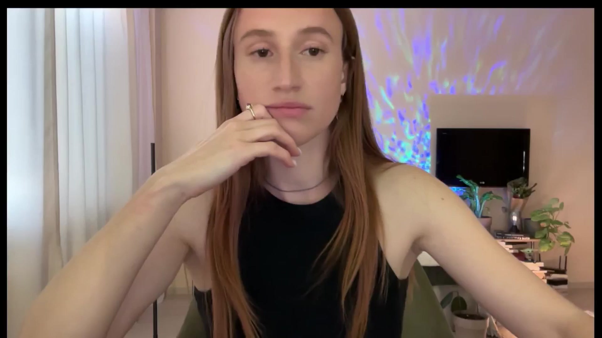 Gallery image thumbnail from LovelyBvnny's myfreecams stream on, 04/18/2025, 16:19 image 18 of 20