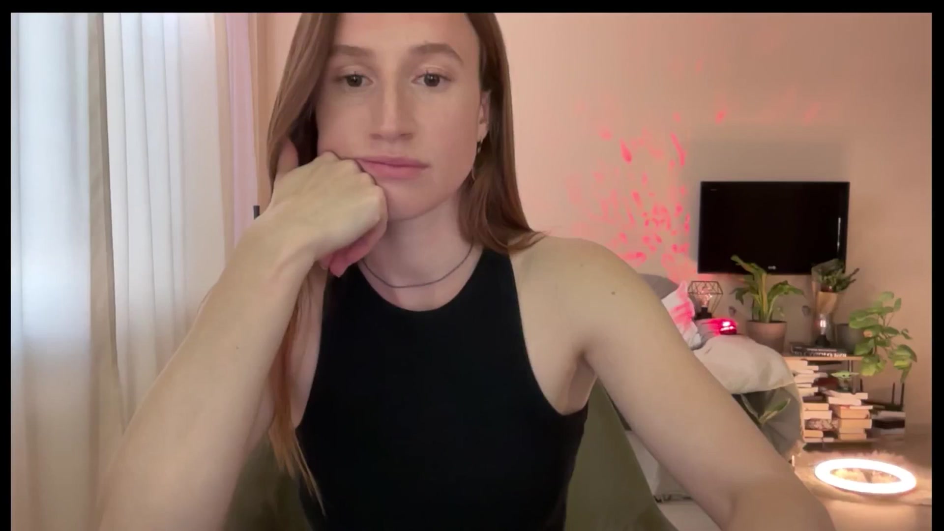 Gallery image thumbnail from LovelyBvnny's myfreecams stream on, 04/18/2025, 16:19 image 8 of 20