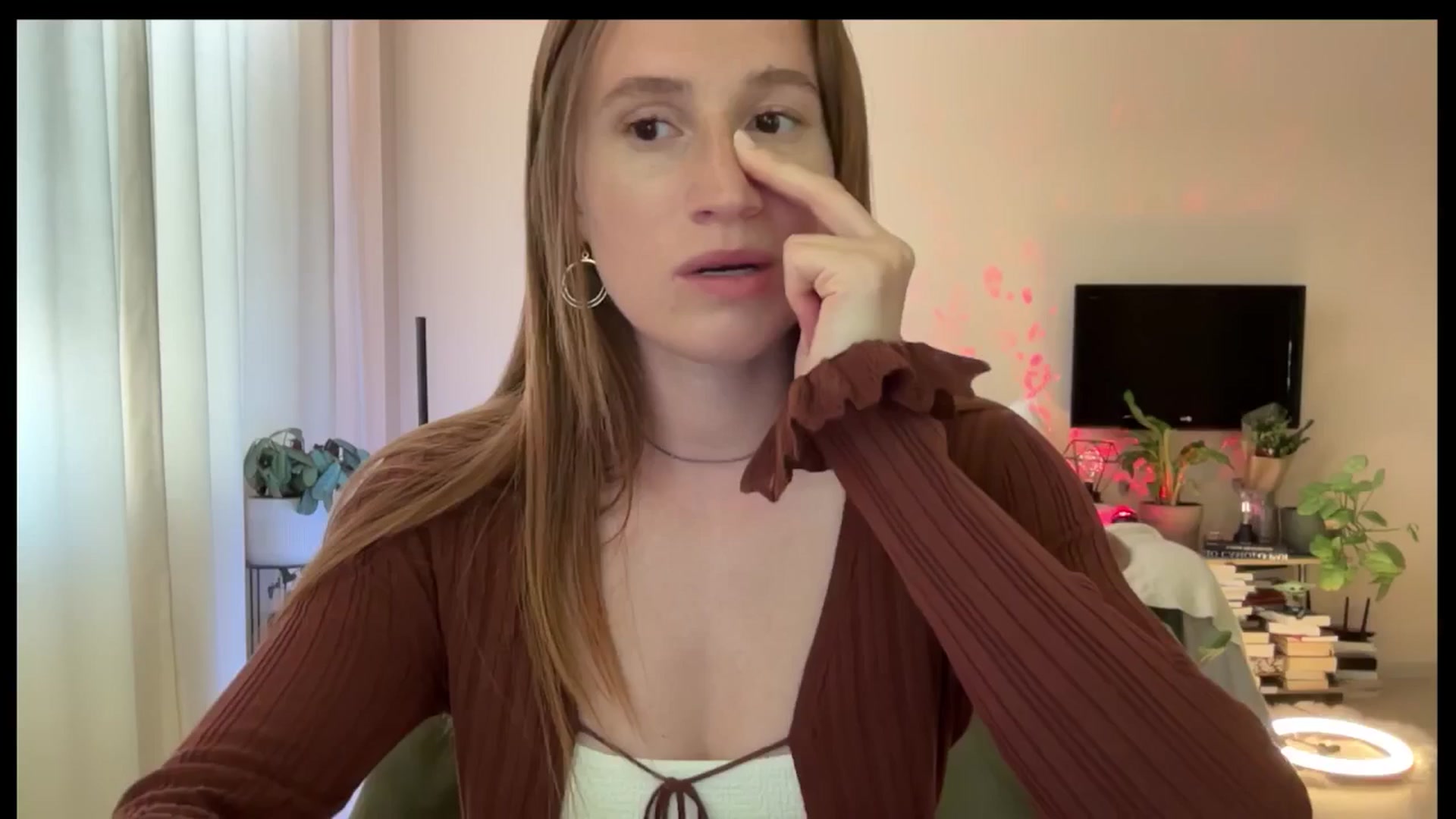 Gallery image thumbnail from LovelyBvnny's myfreecams stream on, 04/21/2025, 13:42 image 19 of 20