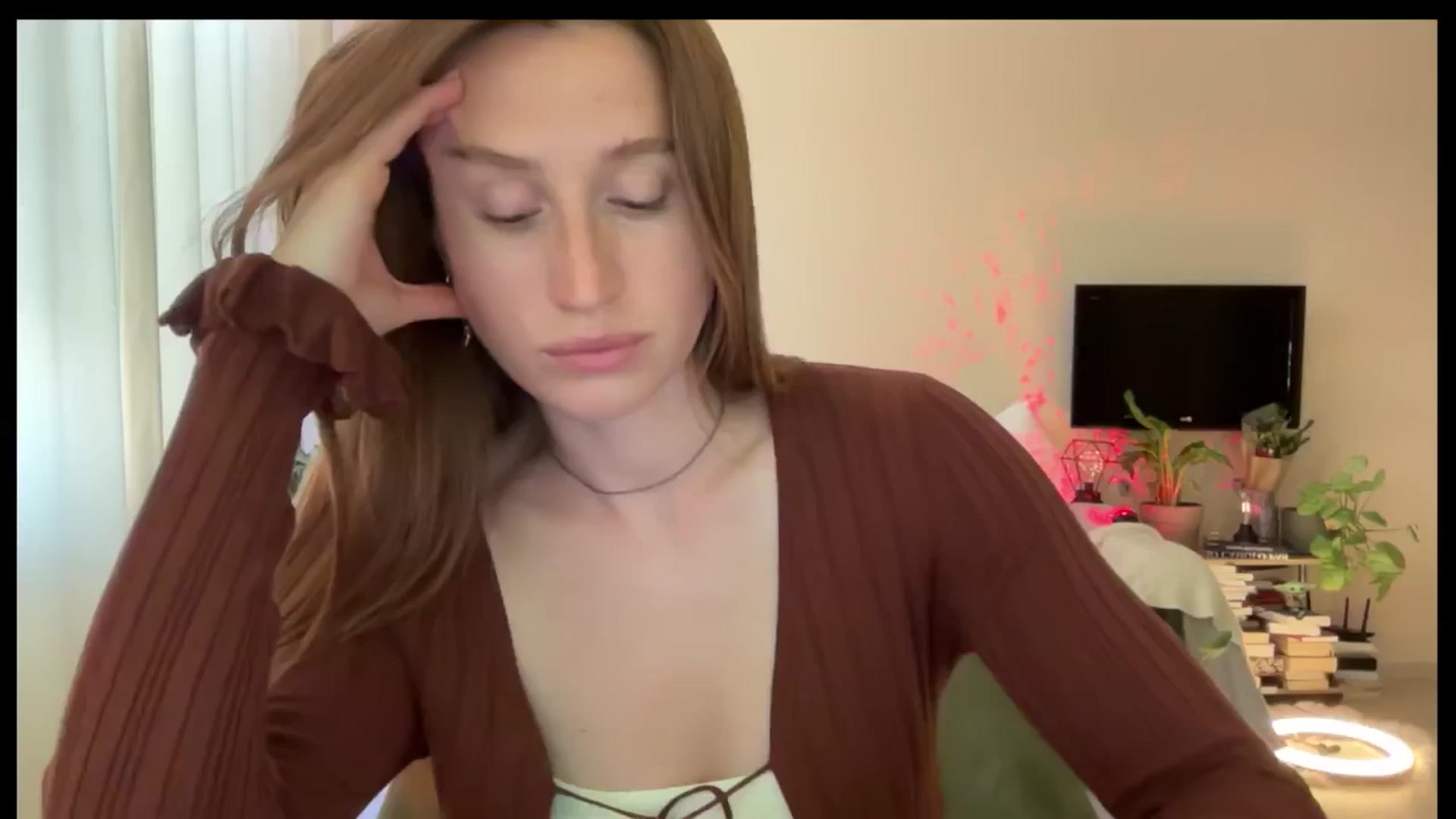 Gallery image thumbnail from LovelyBvnny's myfreecams stream on, 04/21/2025, 14:01 image 12 of 20
