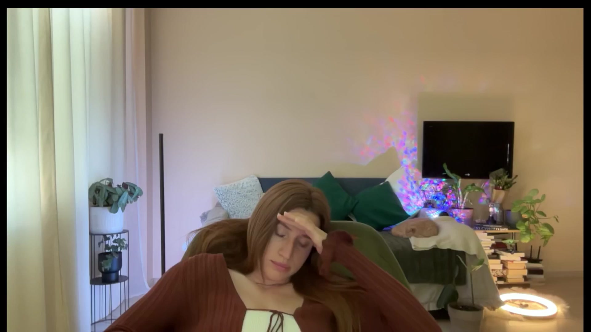 Gallery image thumbnail from LovelyBvnny's myfreecams stream on, 04/21/2025, 16:35 image 14 of 20