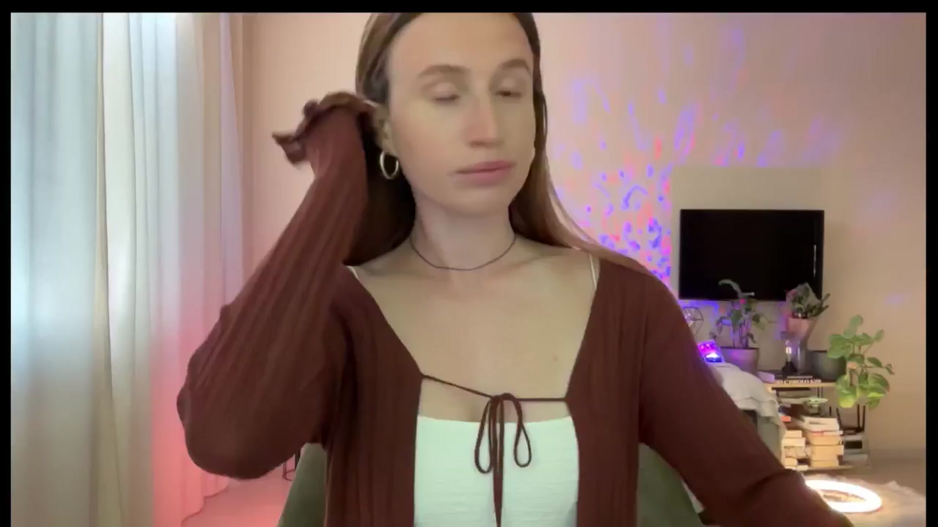 Gallery image thumbnail from LovelyBvnny's myfreecams stream on, 04/30/2025, 16:12 image 11 of 20