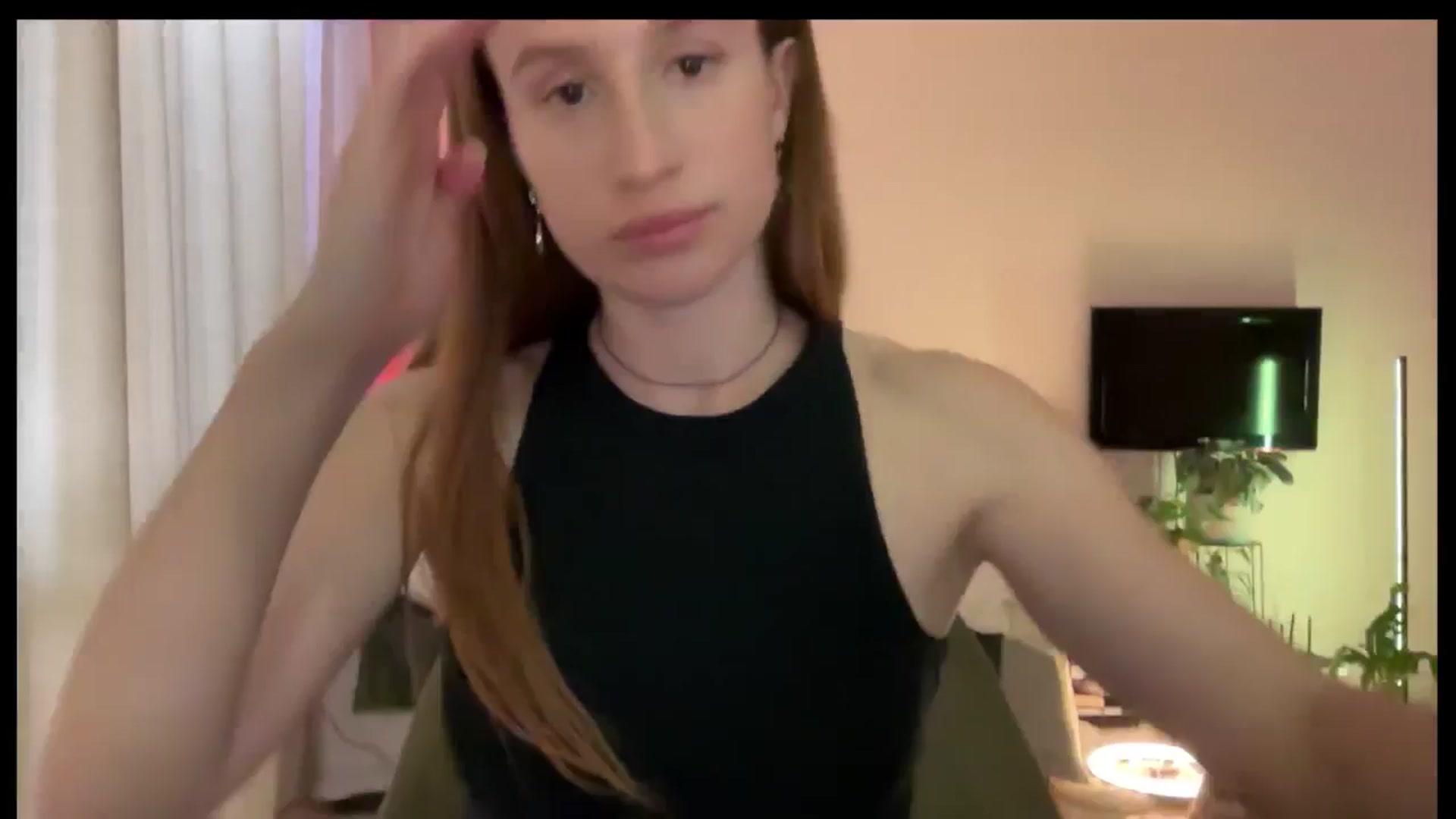 Gallery image thumbnail from LovelyBvnny's myfreecams stream on, 05/07/2025, 16:34 image 14 of 20