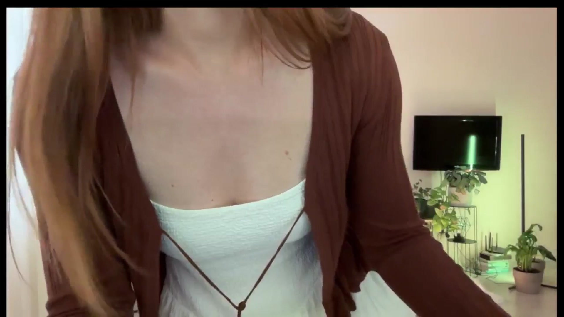 Gallery image thumbnail from LovelyBvnny's myfreecams stream on, 05/09/2025, 16:37 image 8 of 20