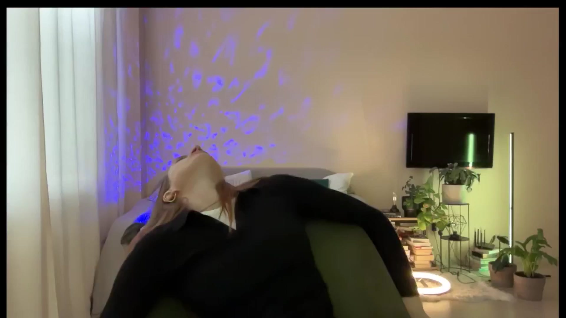 Gallery image thumbnail from LovelyBvnny's myfreecams stream on, 05/14/2025, 17:03 image 13 of 20