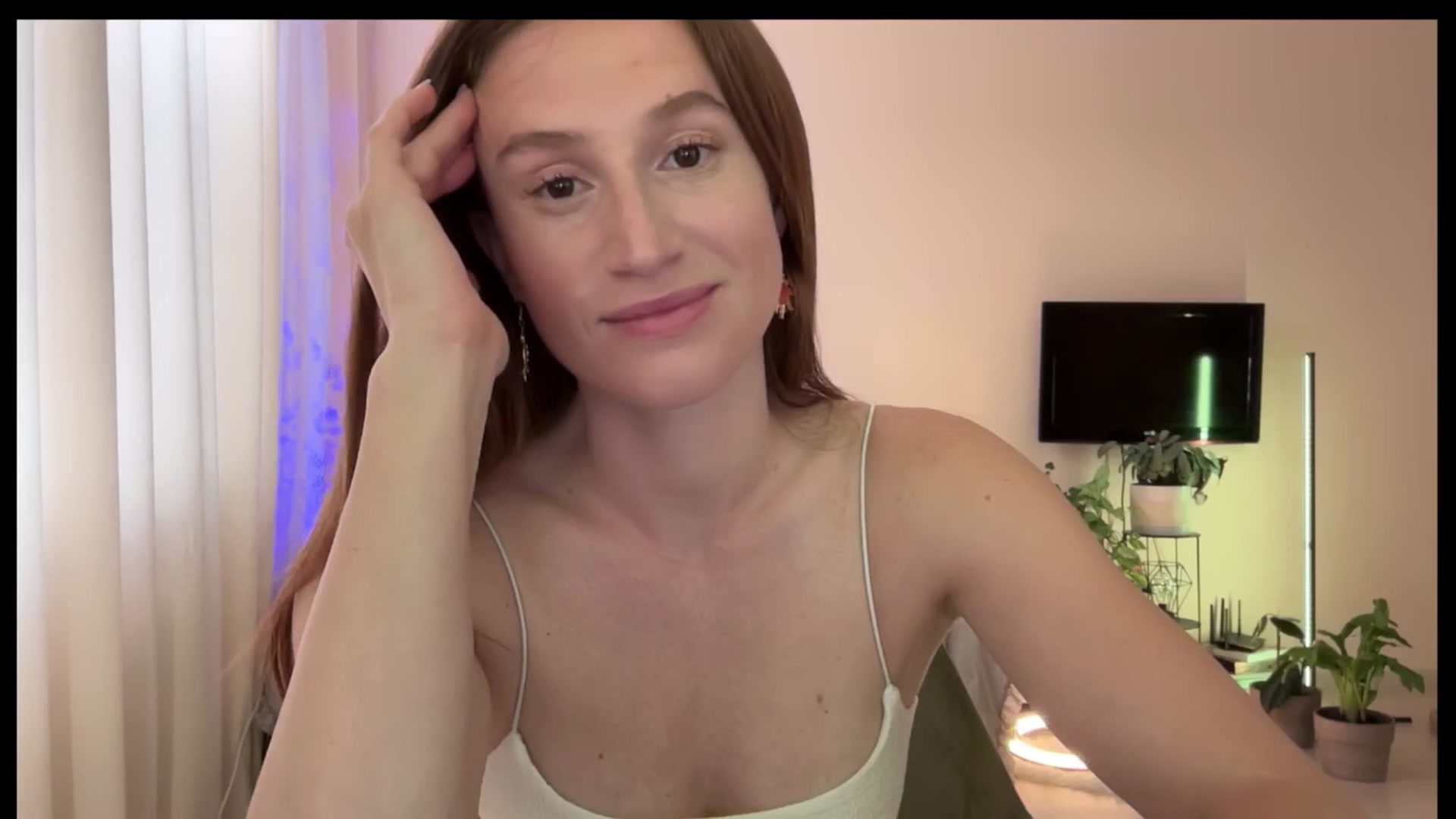 Gallery image thumbnail from LovelyBvnny's myfreecams stream on, 05/16/2025, 15:02 image 5 of 20