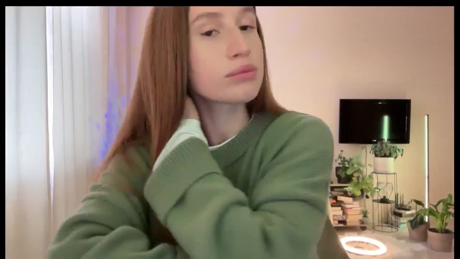 Gallery image thumbnail from LovelyBvnny's myfreecams stream on, 05/18/2025, 12:49 image 5 of 20
