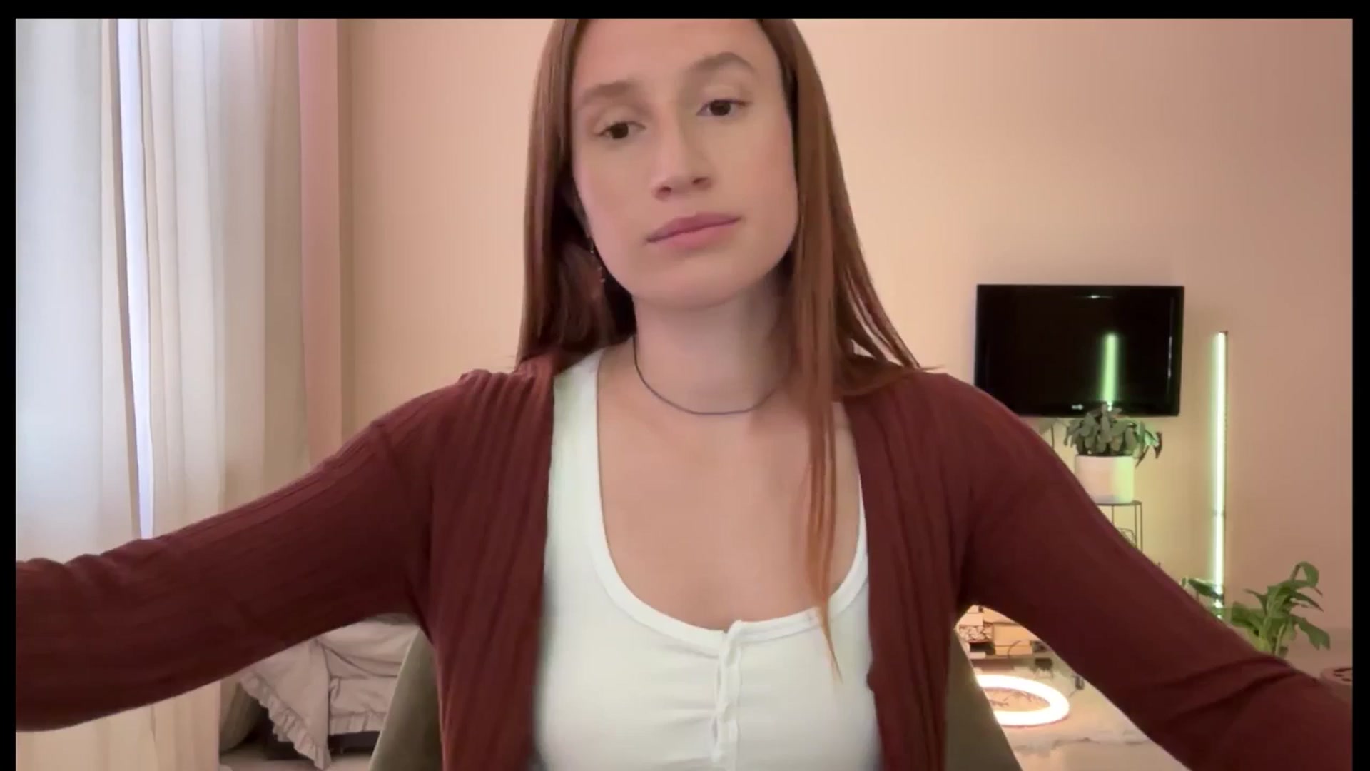 Gallery image thumbnail from LovelyBvnny's myfreecams stream on, 05/19/2025, 14:59 image 2 of 20