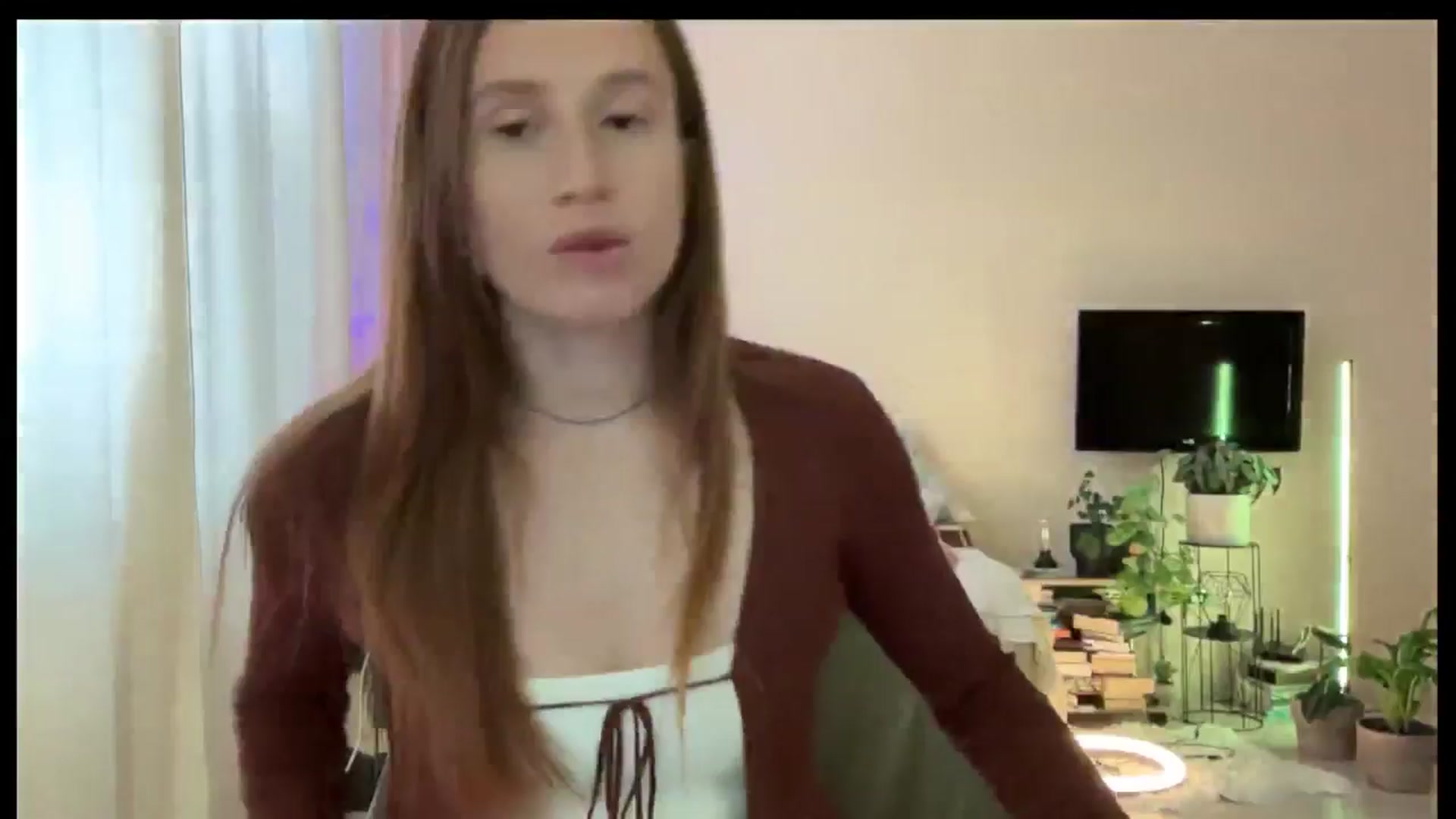 Gallery image thumbnail from LovelyBvnny's myfreecams stream on, 05/21/2025, 14:31 image 4 of 20