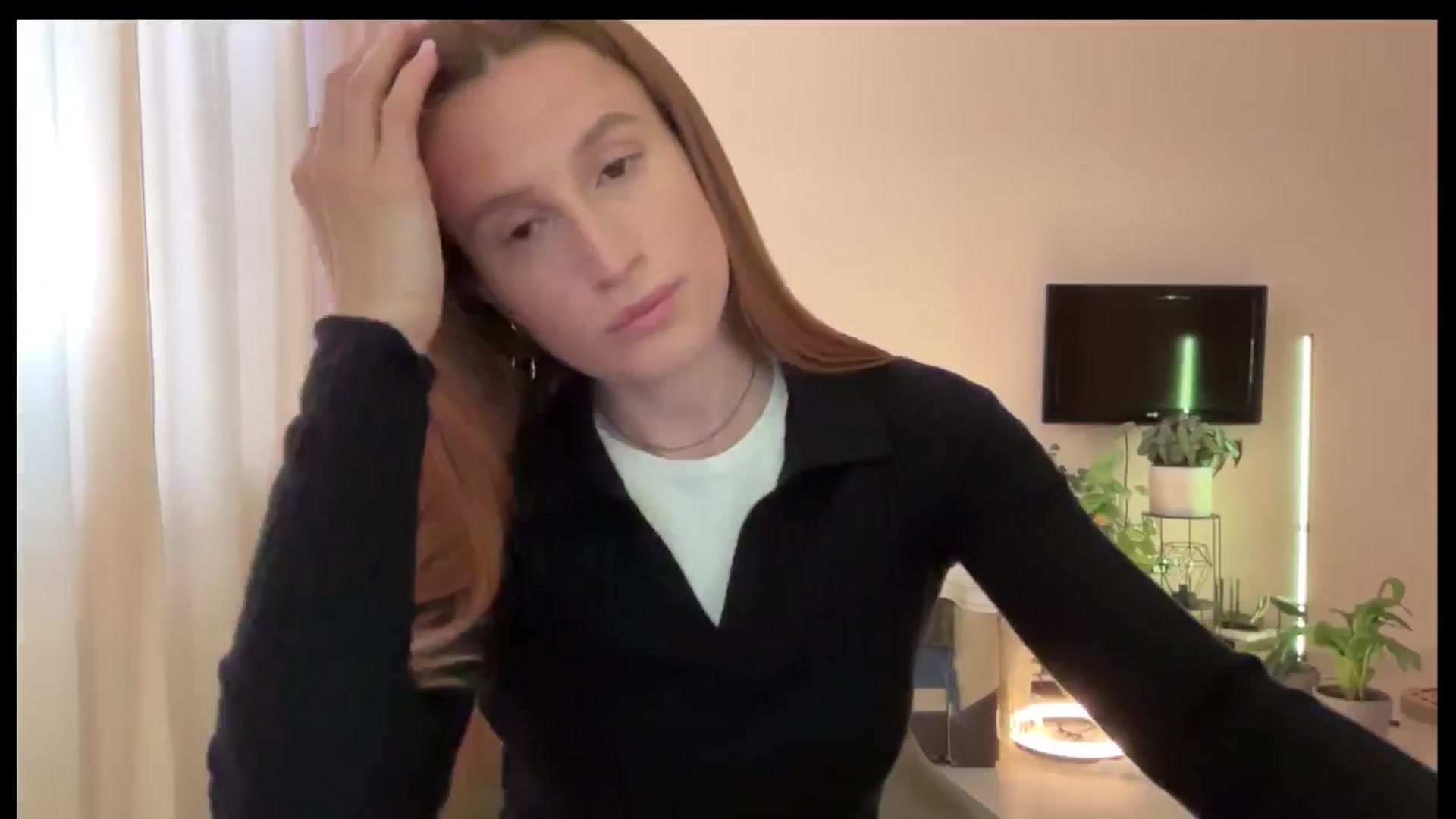 Gallery image thumbnail from LovelyBvnny's myfreecams stream on, 05/21/2025, 14:31 image 7 of 20