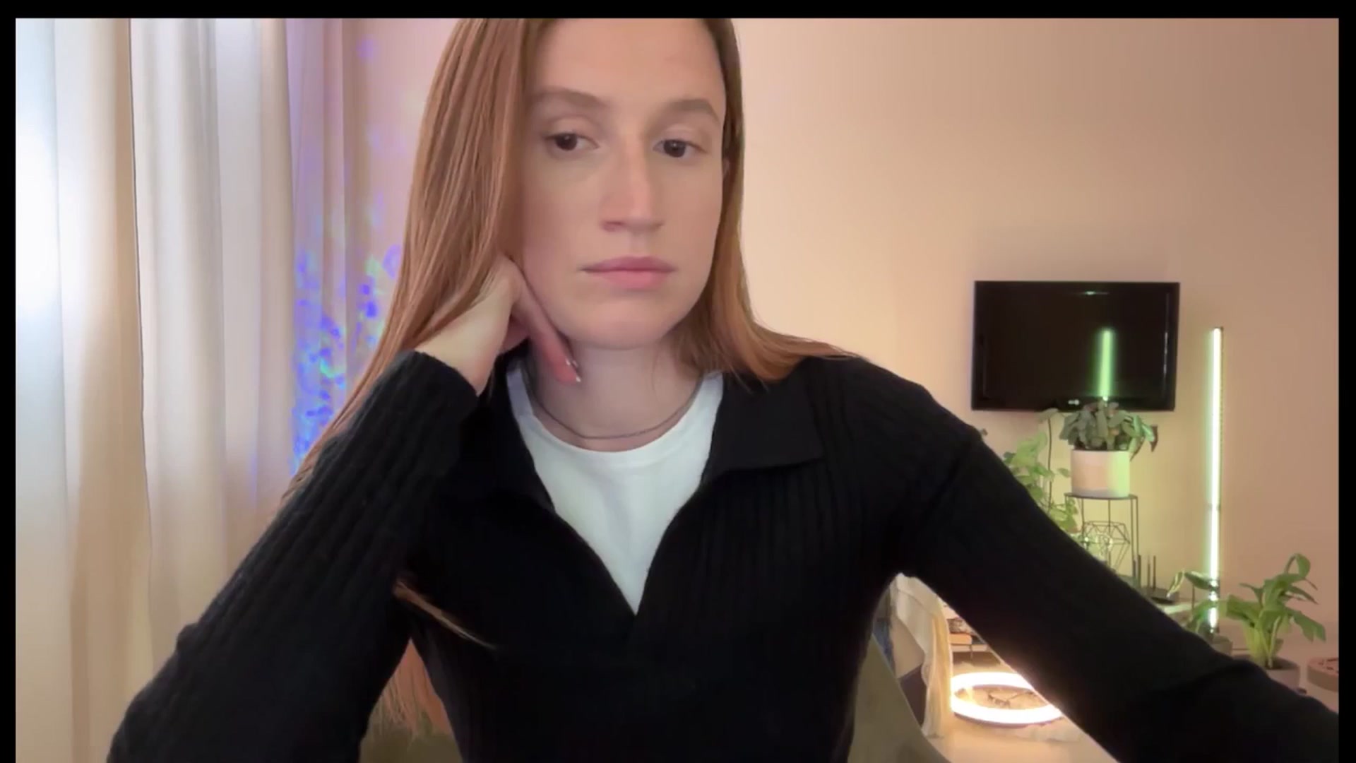 Gallery image thumbnail from LovelyBvnny's myfreecams stream on, 05/21/2025, 14:31 image 16 of 20