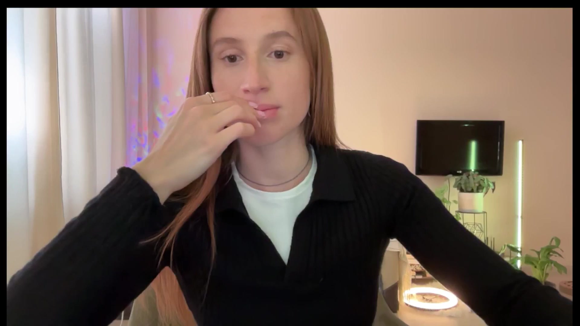 Gallery image thumbnail from LovelyBvnny's myfreecams stream on, 05/21/2025, 14:31 image 14 of 20