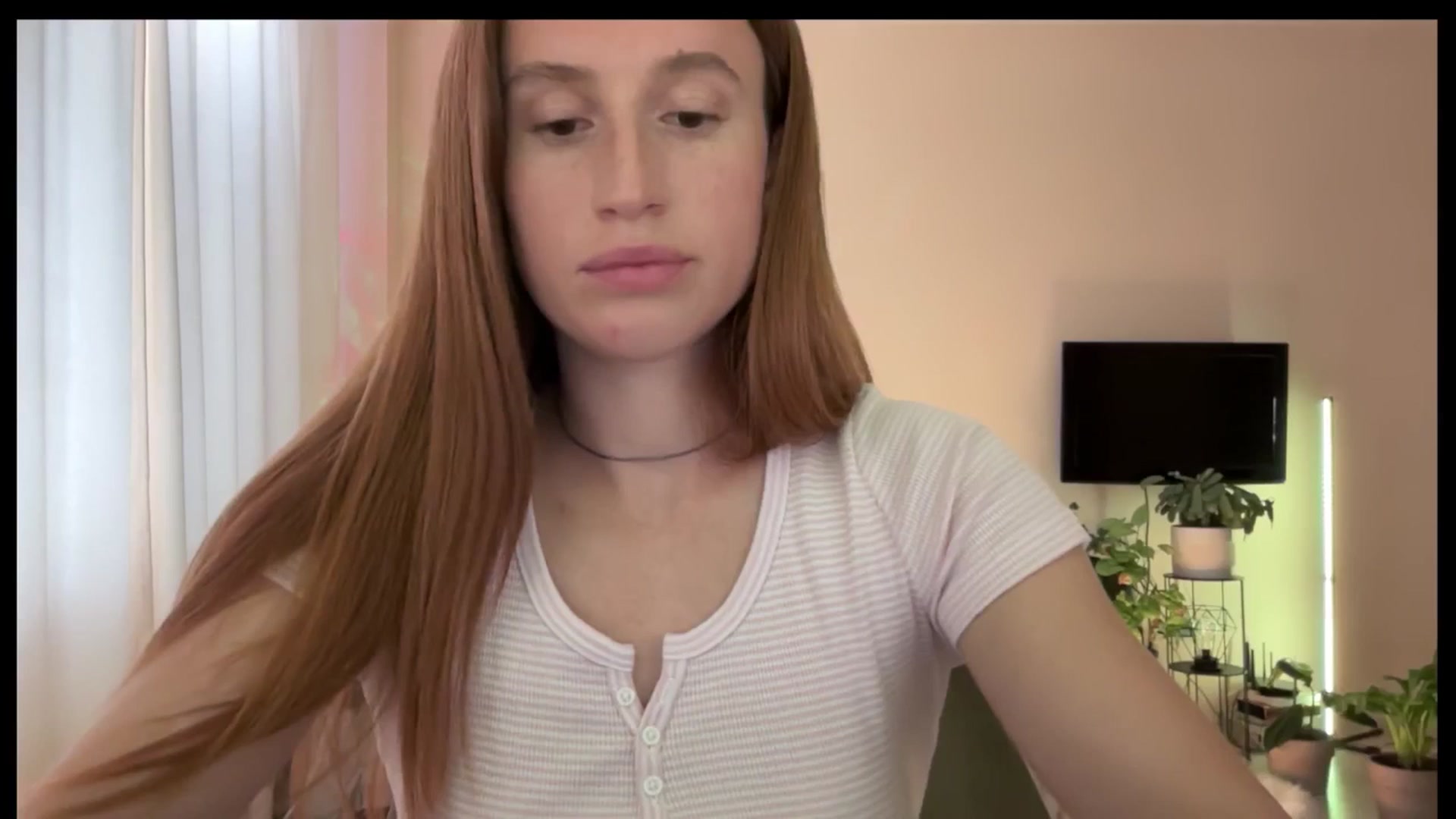 Gallery image thumbnail from LovelyBvnny's myfreecams stream on, 05/26/2025, 14:49 image 15 of 20
