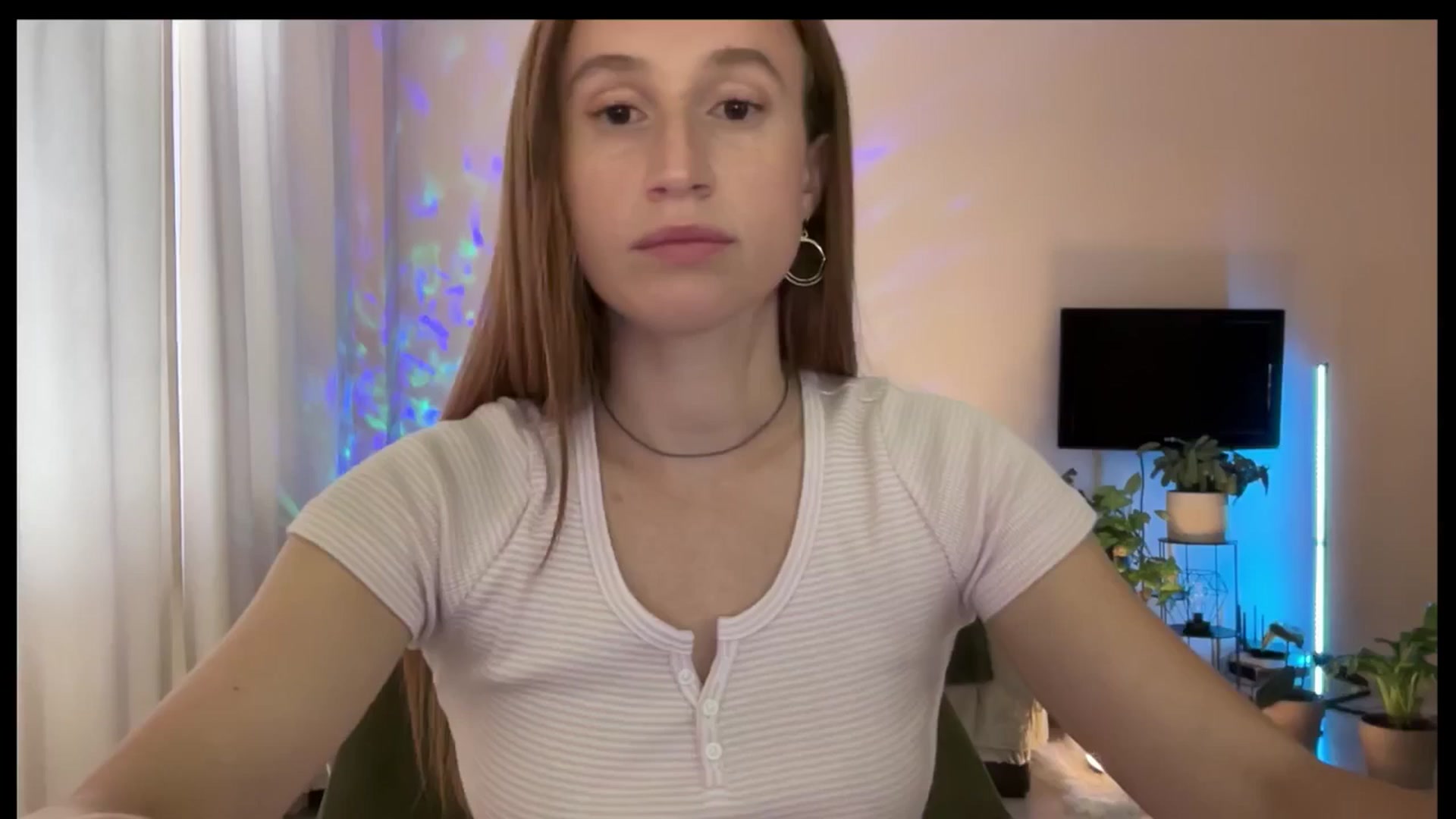 Gallery image thumbnail from LovelyBvnny's myfreecams stream on, 05/28/2025, 16:30 image 18 of 20