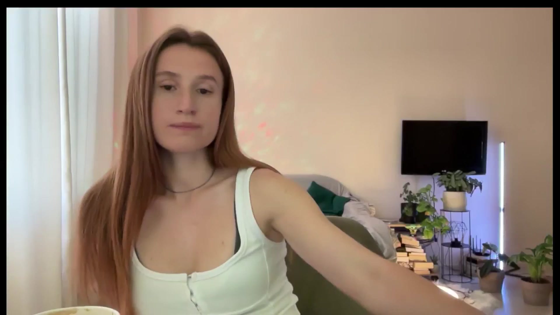 Gallery image thumbnail from LovelyBvnny's myfreecams stream on, 06/04/2025, 16:16 image 14 of 20