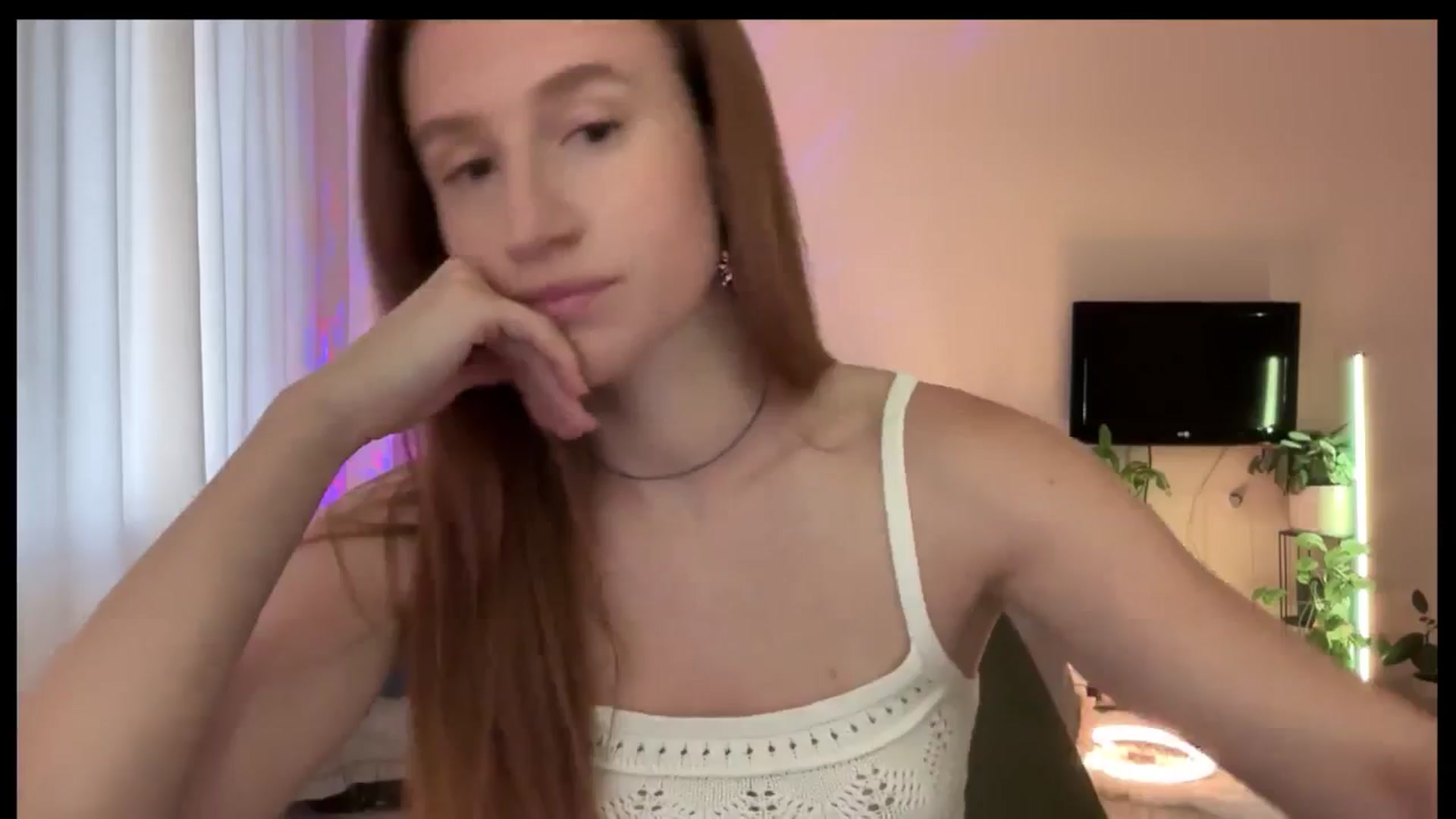 Gallery image thumbnail from LovelyBvnny's myfreecams stream on, 07/13/2025, 14:21 image 13 of 20