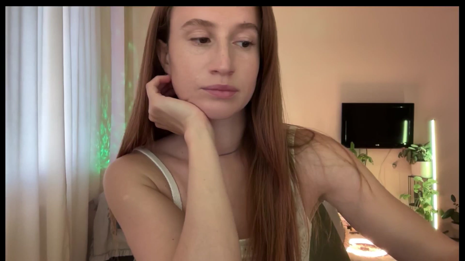 Gallery image thumbnail from LovelyBvnny's myfreecams stream on, 07/13/2025, 14:21 image 12 of 20