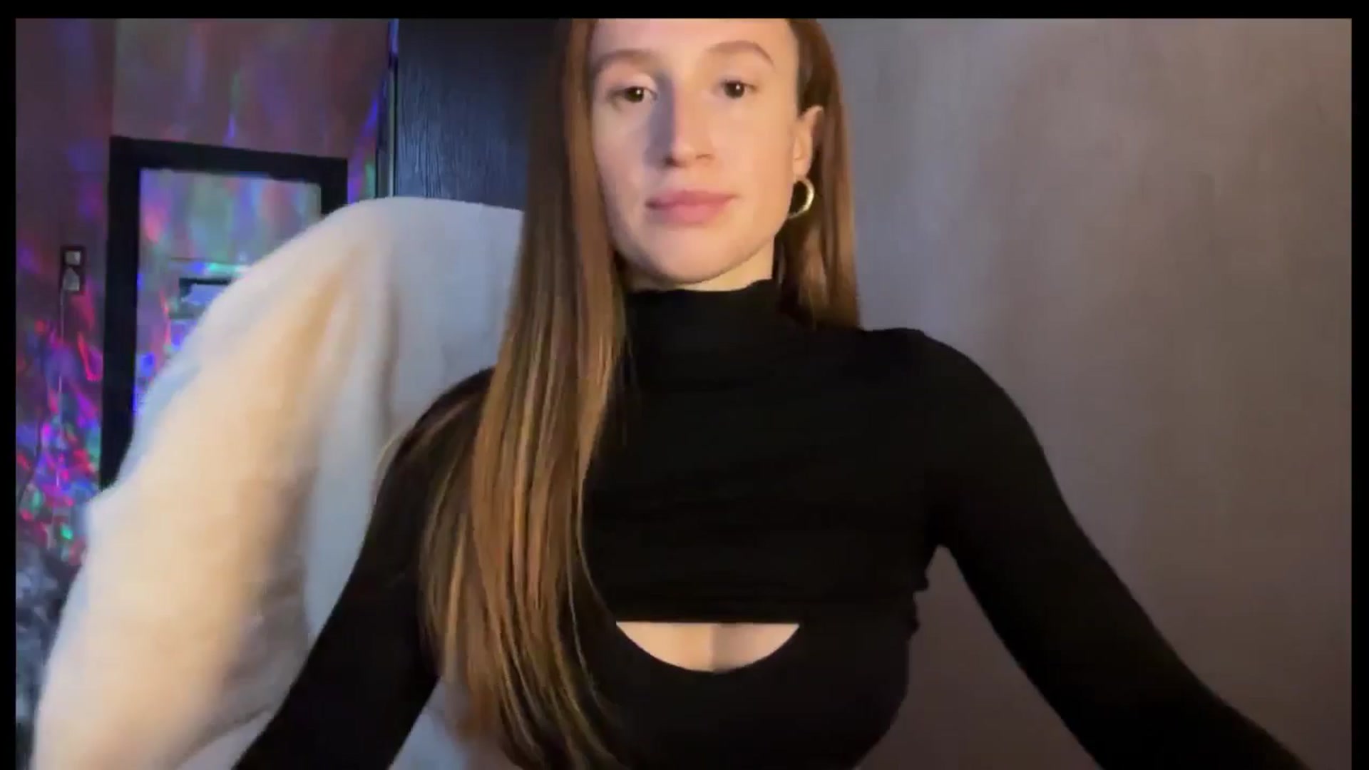 Gallery image thumbnail from LovelyBvnny's myfreecams stream on, 07/23/2025, 14:26 image 15 of 20