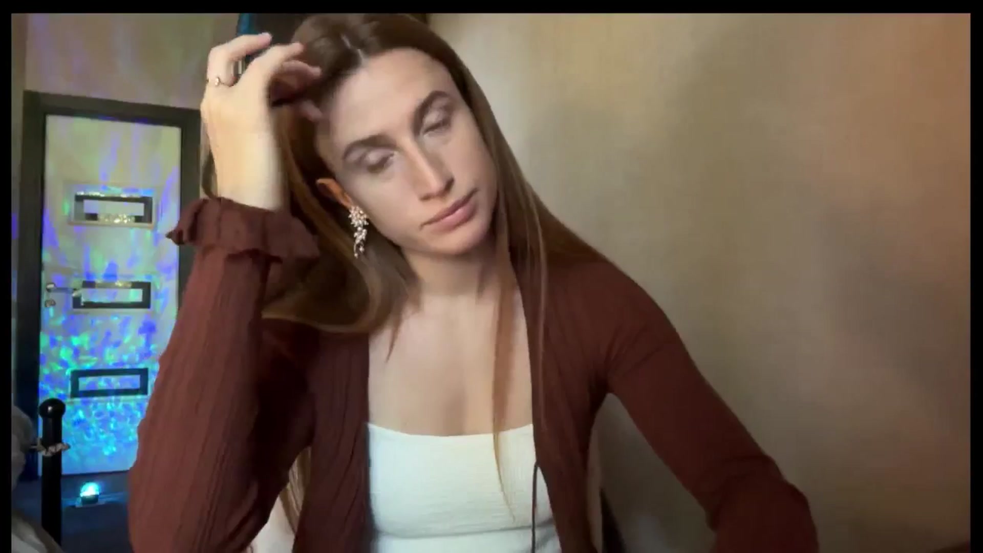 Gallery image thumbnail from LovelyBvnny's myfreecams stream on, 08/14/2025, 14:16 image 14 of 20