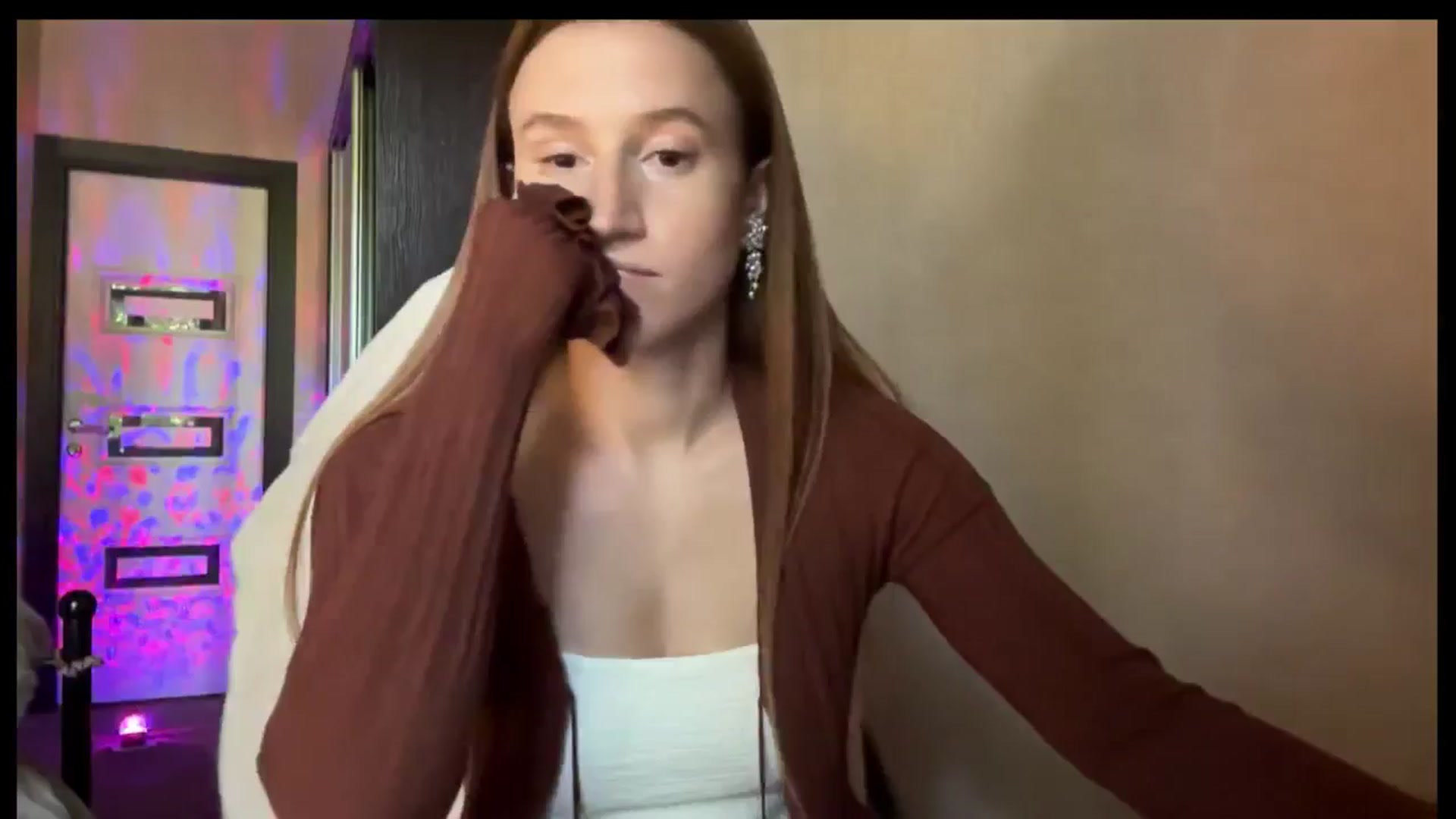 Gallery image thumbnail from LovelyBvnny's myfreecams stream on, 08/14/2025, 14:16 image 8 of 20