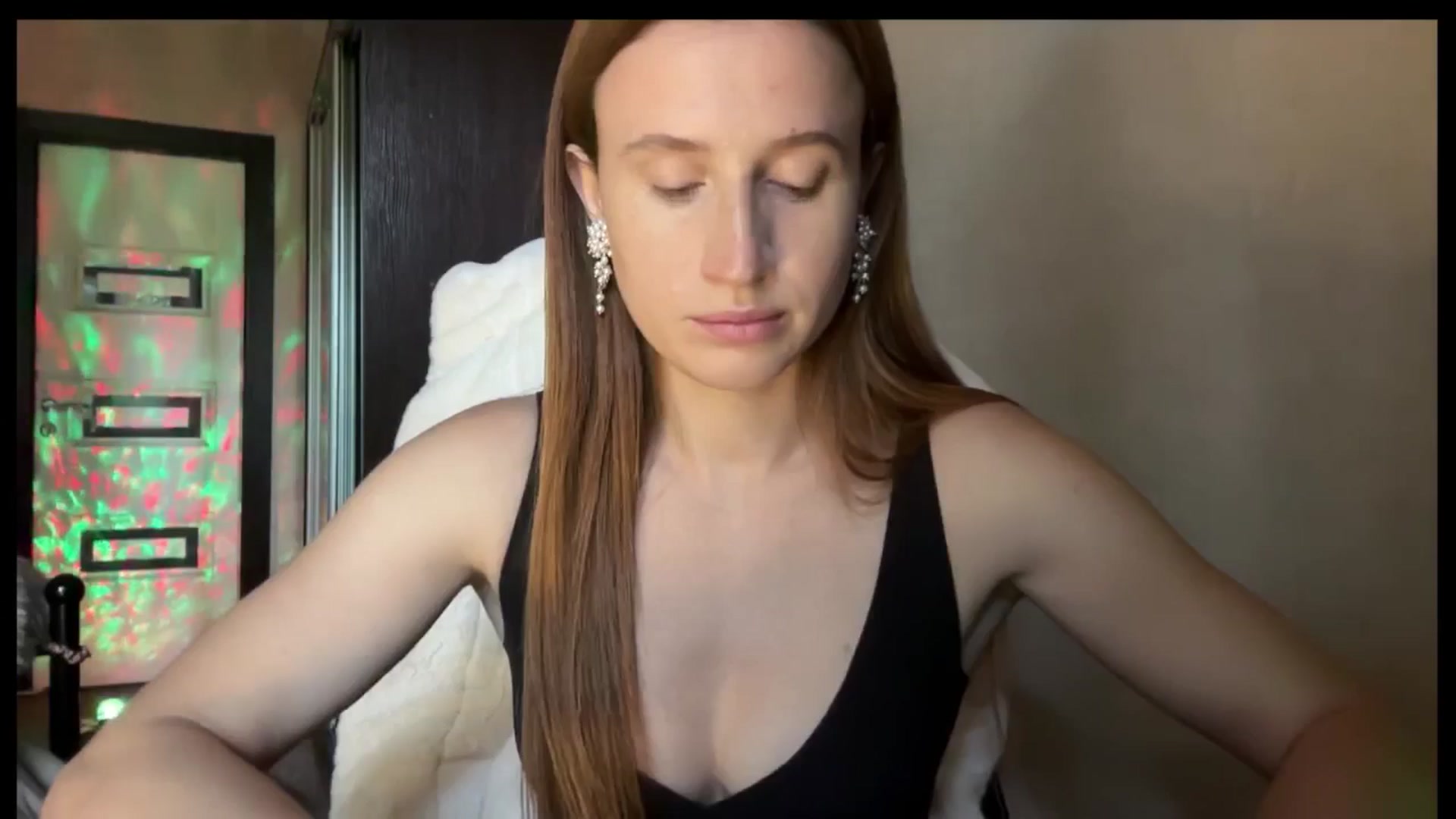 Gallery image thumbnail from LovelyBvnny's myfreecams stream on, 08/20/2025, 13:15 image 18 of 20