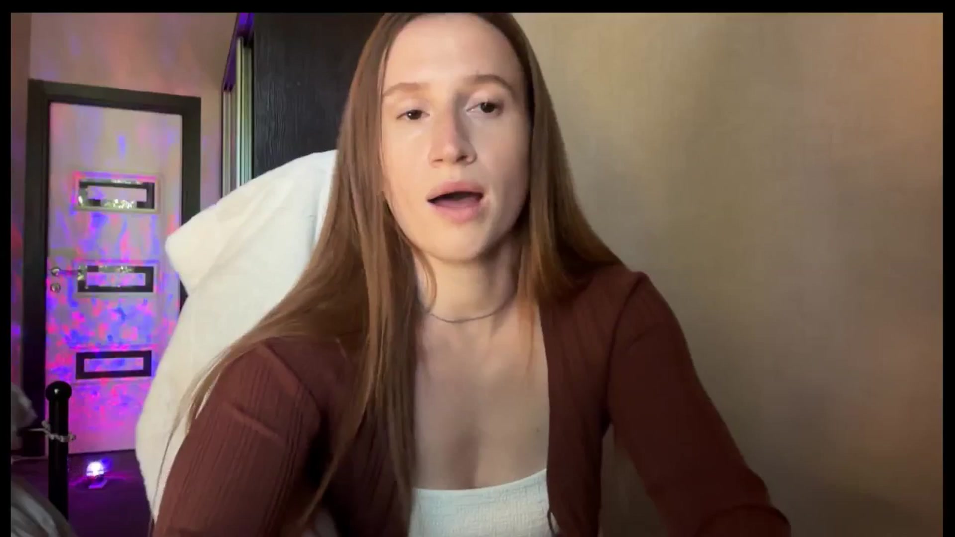Gallery image thumbnail from LovelyBvnny's myfreecams stream on, 08/25/2025, 13:42 image 9 of 20