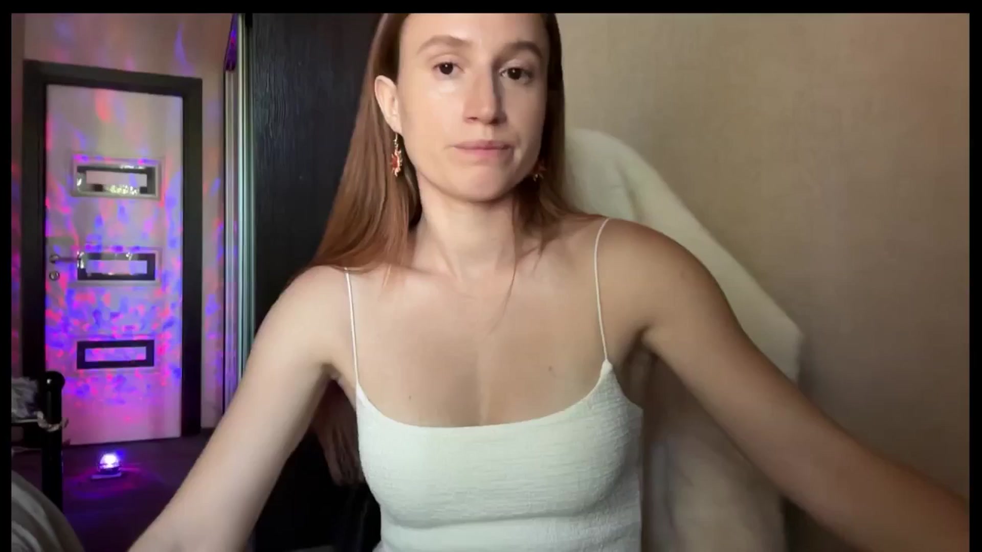 Gallery image thumbnail from LovelyBvnny's myfreecams stream on, 08/27/2025, 13:09 image 4 of 20