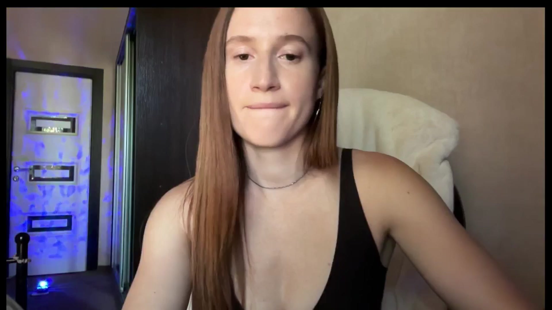 Gallery image thumbnail from LovelyBvnny's myfreecams stream on, 08/29/2025, 12:38 image 17 of 20