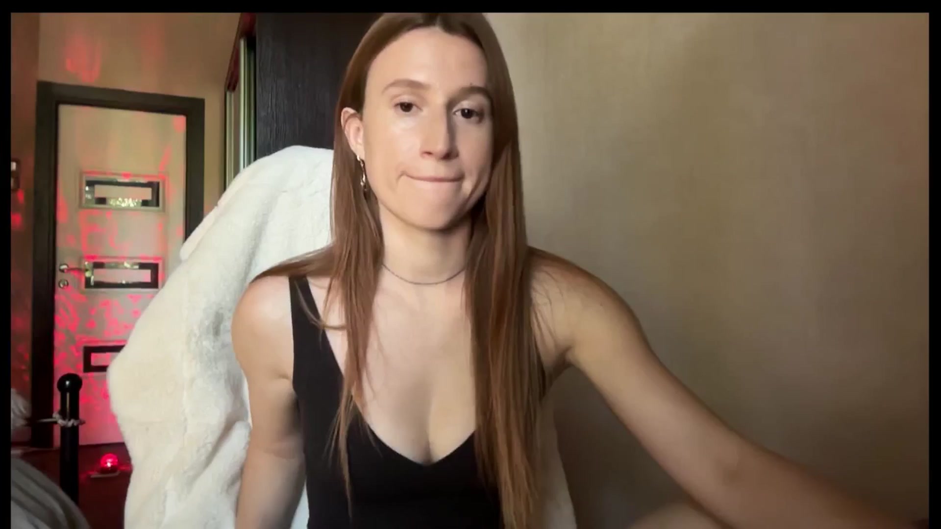 Gallery image thumbnail from LovelyBvnny's myfreecams stream on, 08/29/2025, 13:54 image 13 of 20