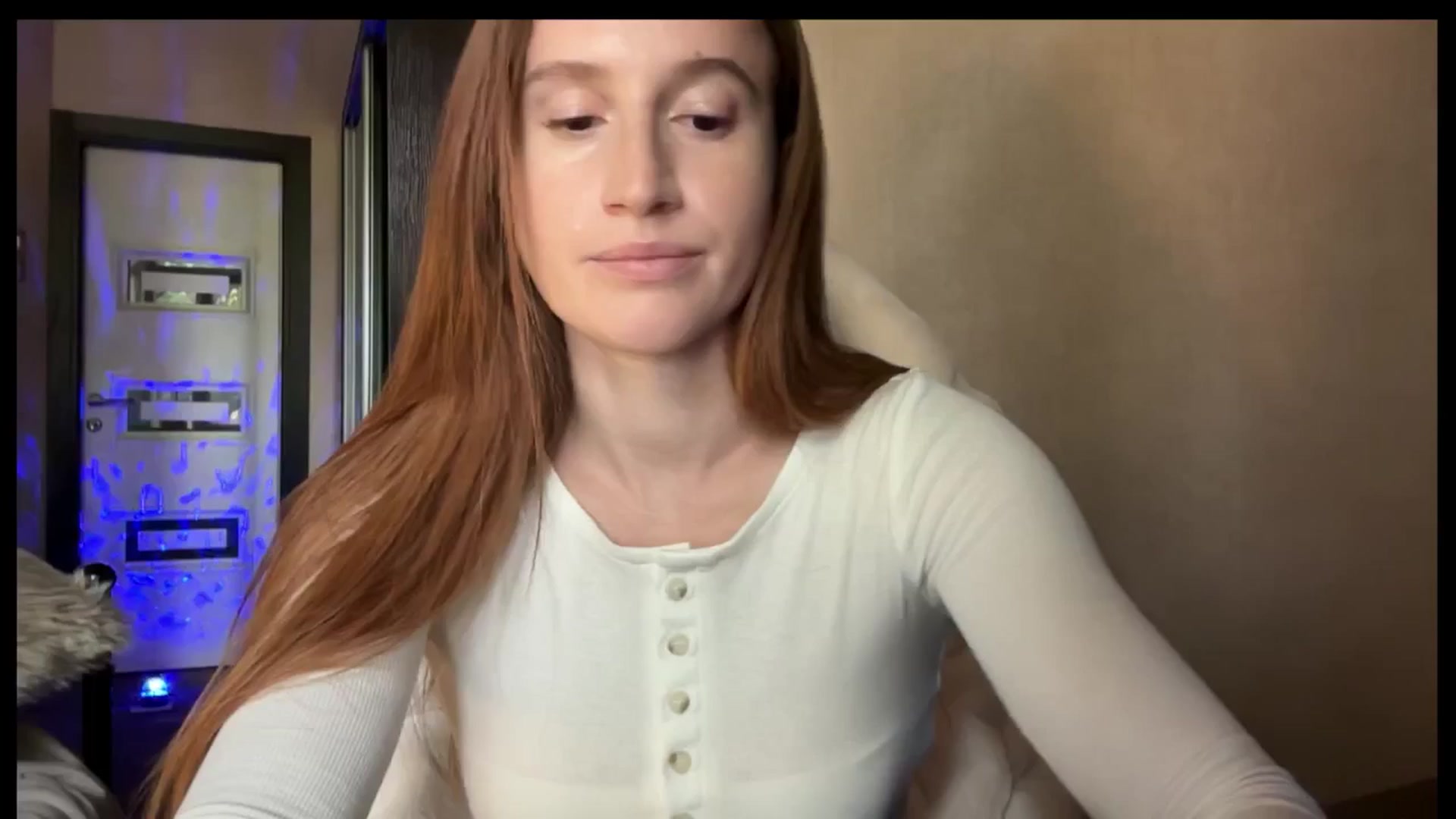 Gallery image thumbnail from LovelyBvnny's myfreecams stream on, 09/10/2025, 12:08 image 12 of 20