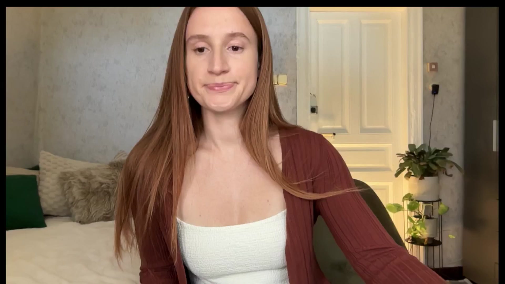 Gallery image thumbnail from LovelyBvnny's myfreecams stream on, 09/16/2025, 14:07 image 11 of 20