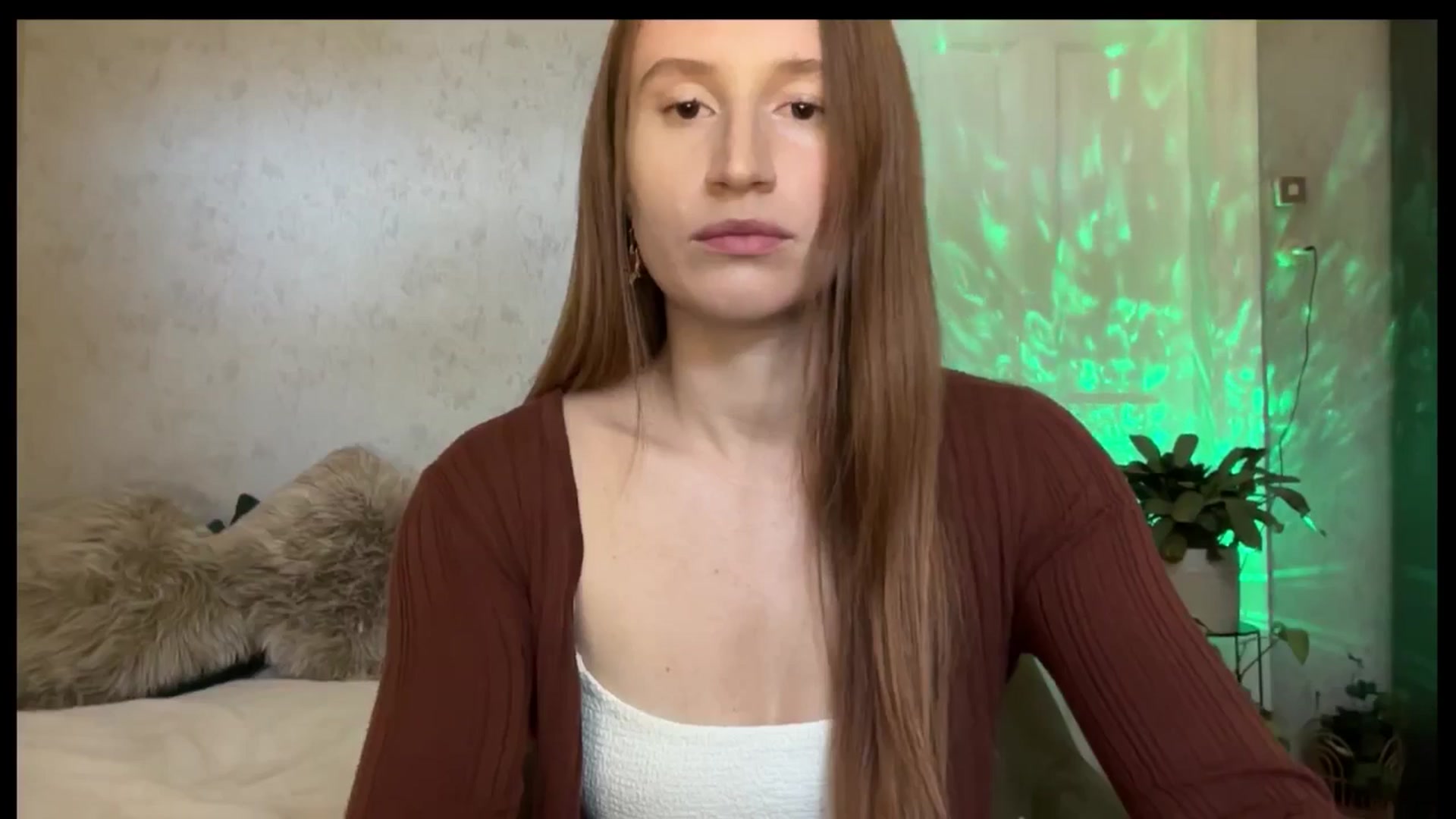 Gallery image thumbnail from LovelyBvnny's myfreecams stream on, 09/19/2025, 15:13 image 15 of 20